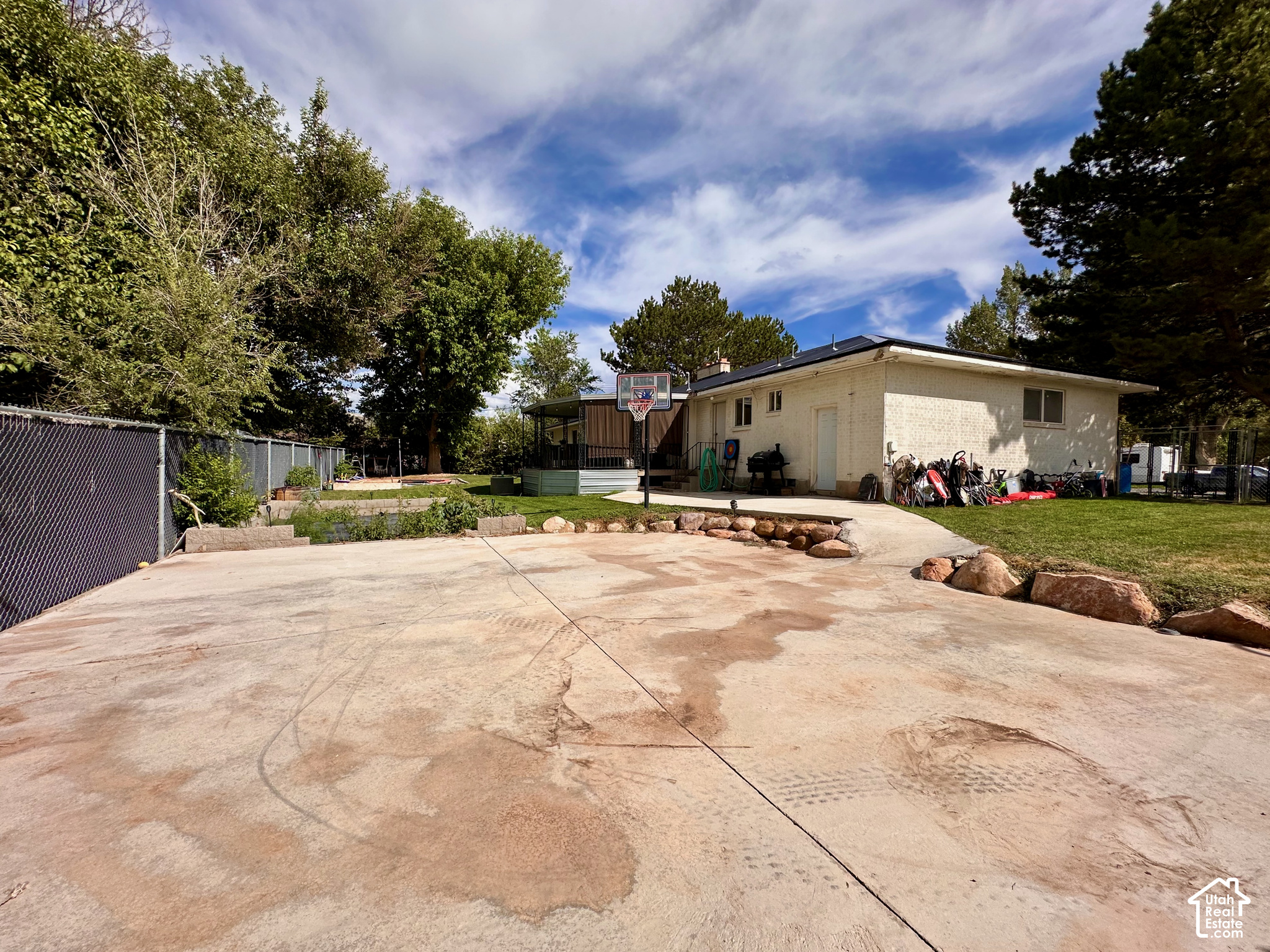 main property photo 49