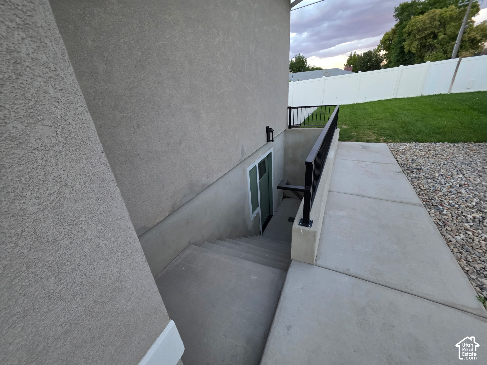 main property photo 17