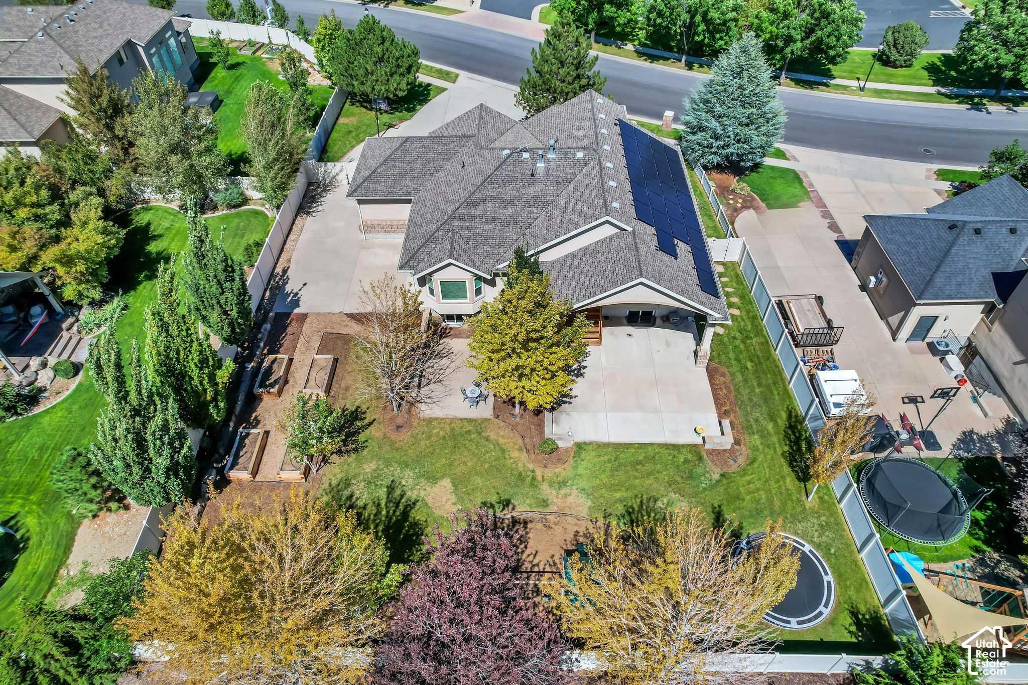 main property photo 38