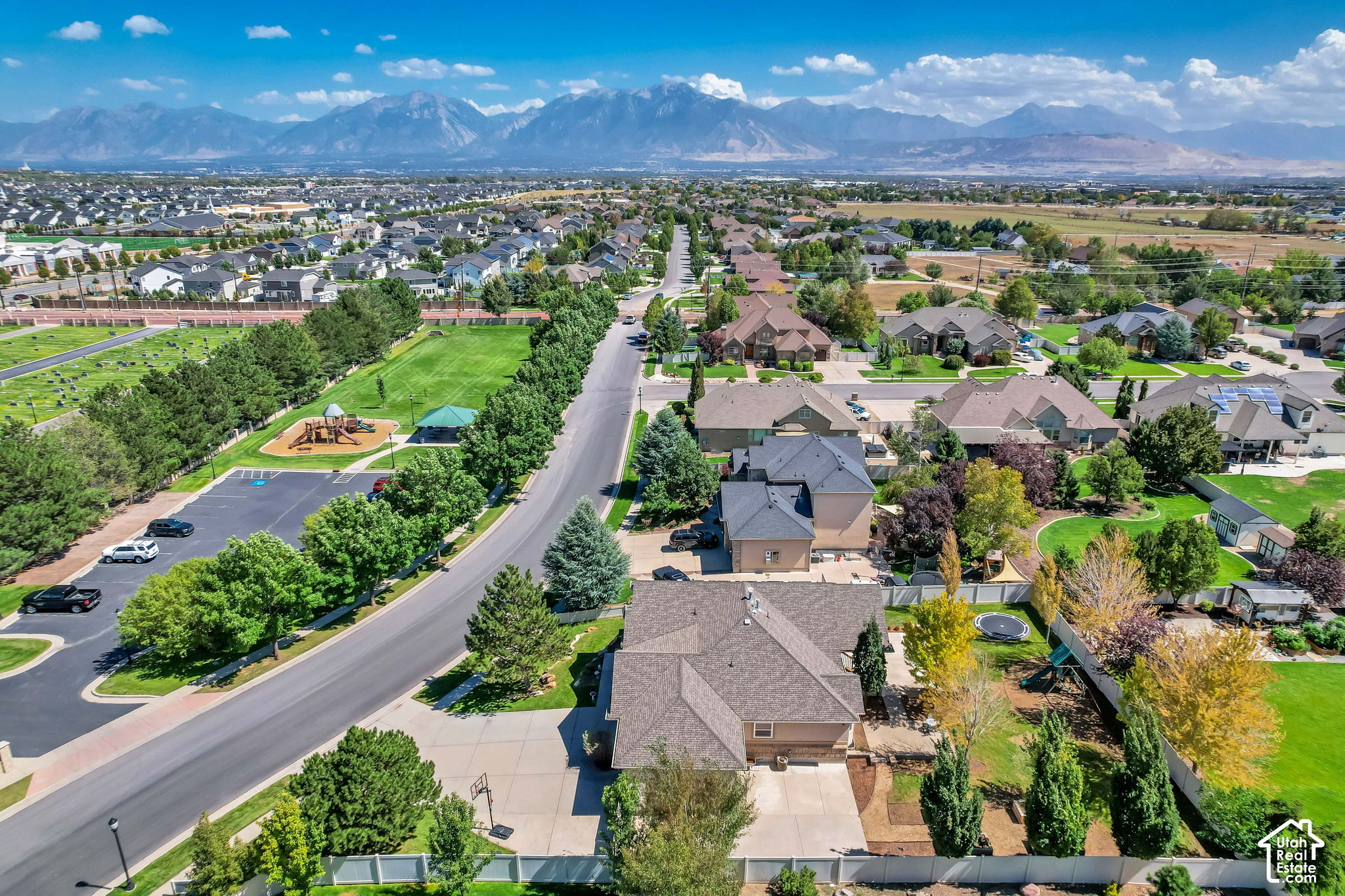 main property photo 41