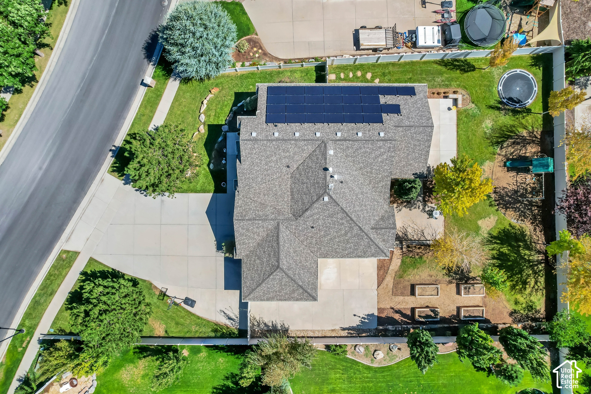 main property photo 42