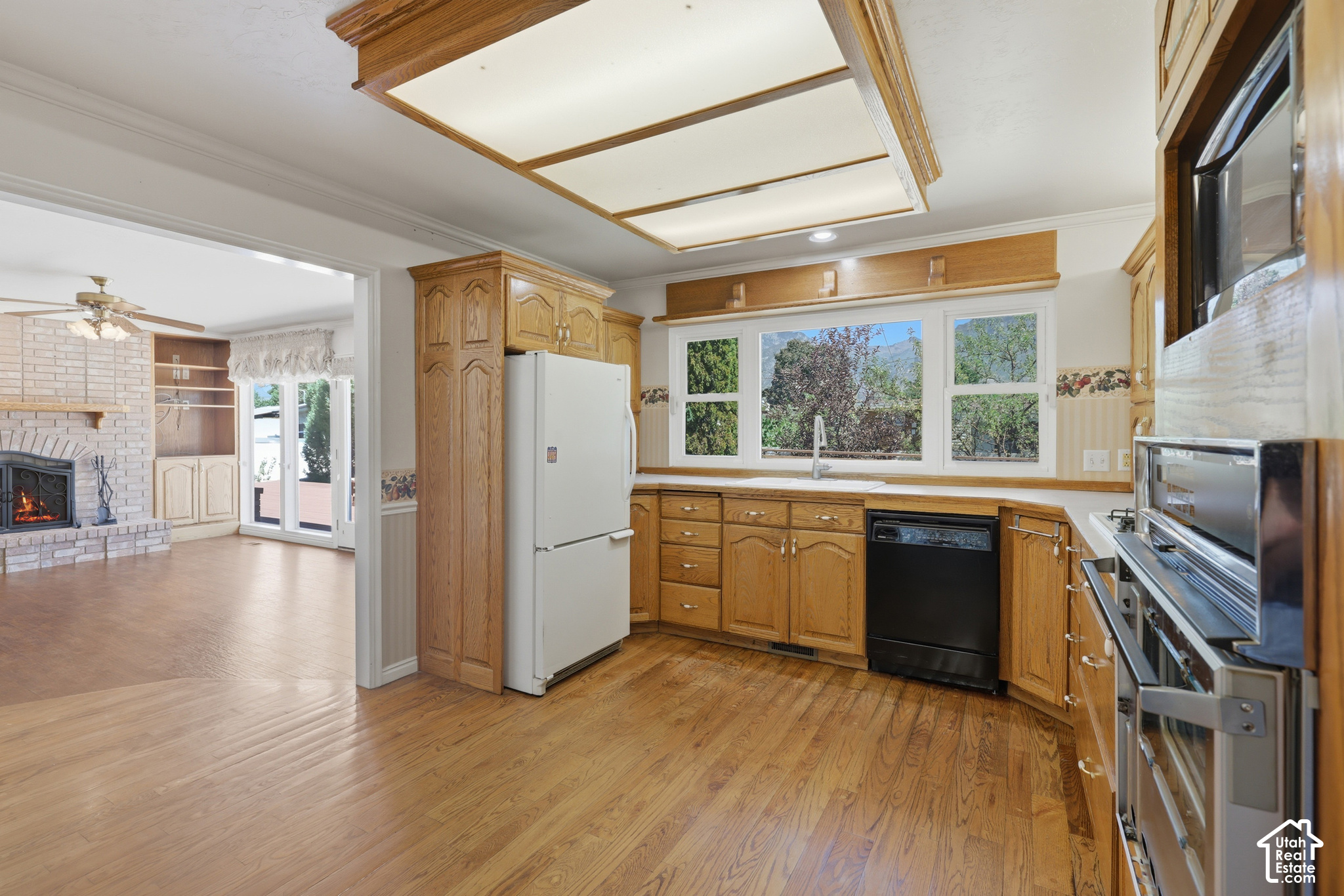 main property photo 12
