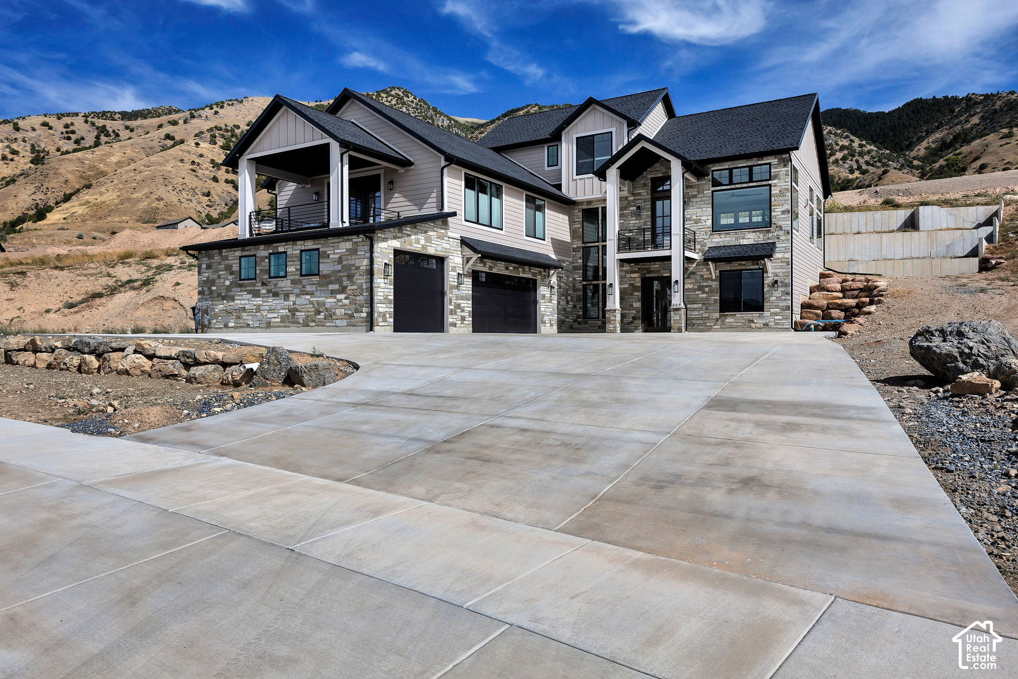 main property photo 74