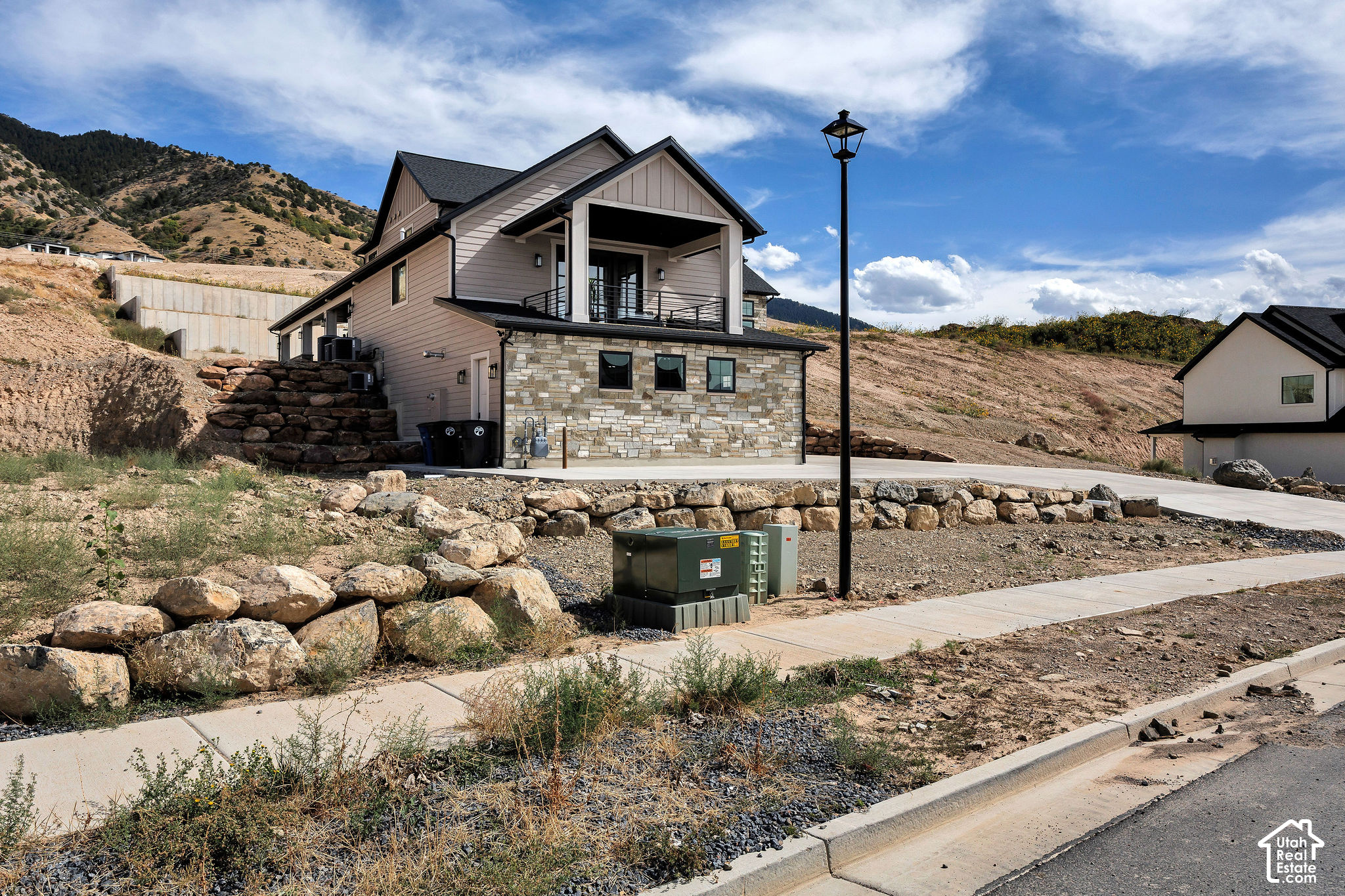 main property photo 75