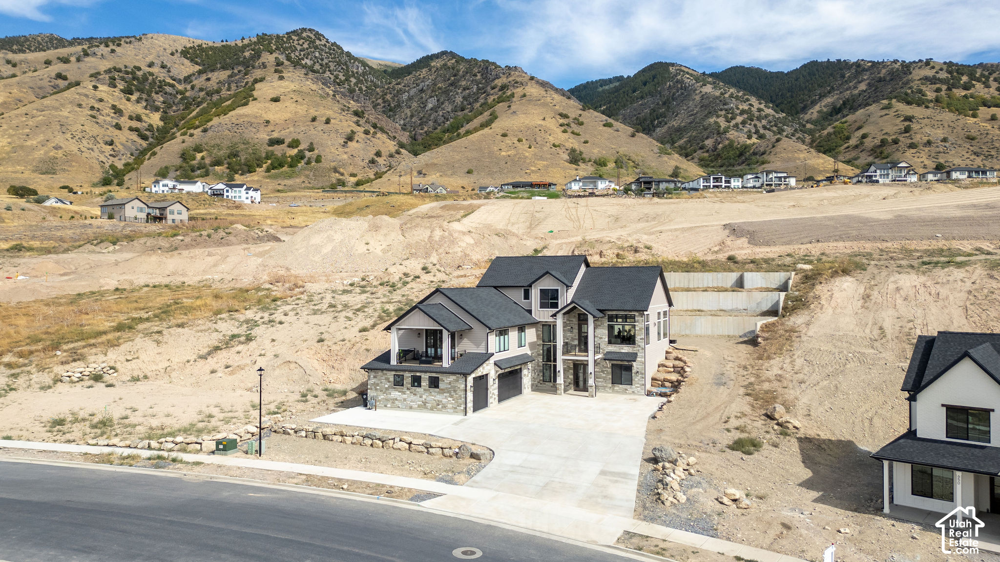 main property photo 78