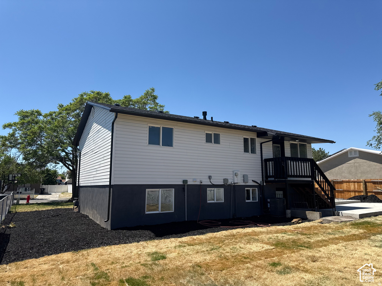 main property photo 15