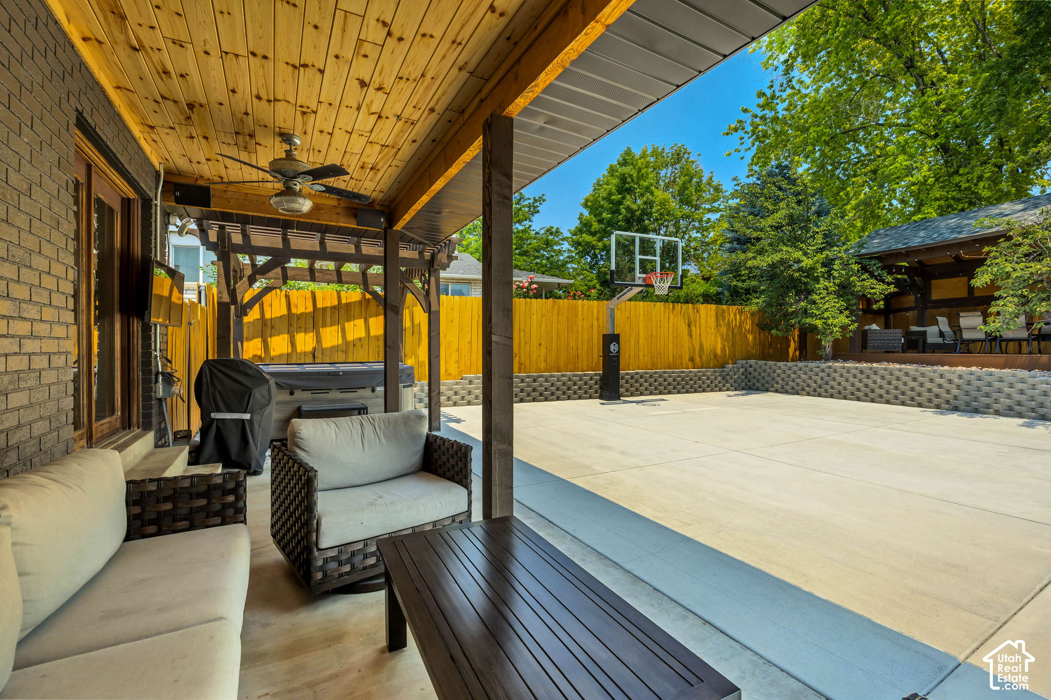 main property photo 36