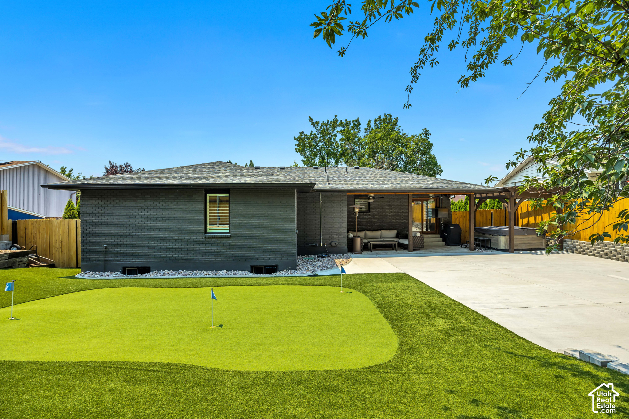 main property photo 39