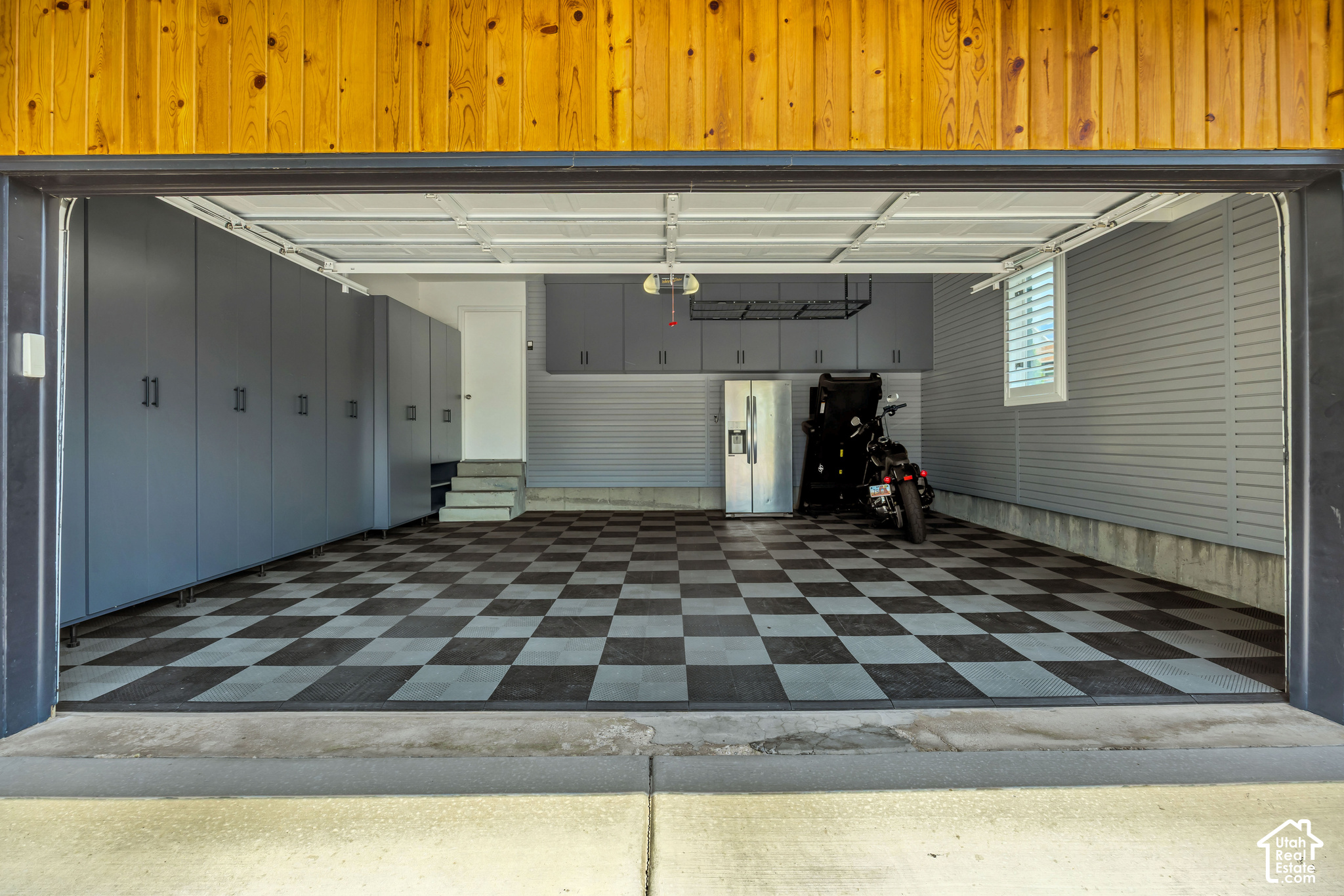main property photo 45