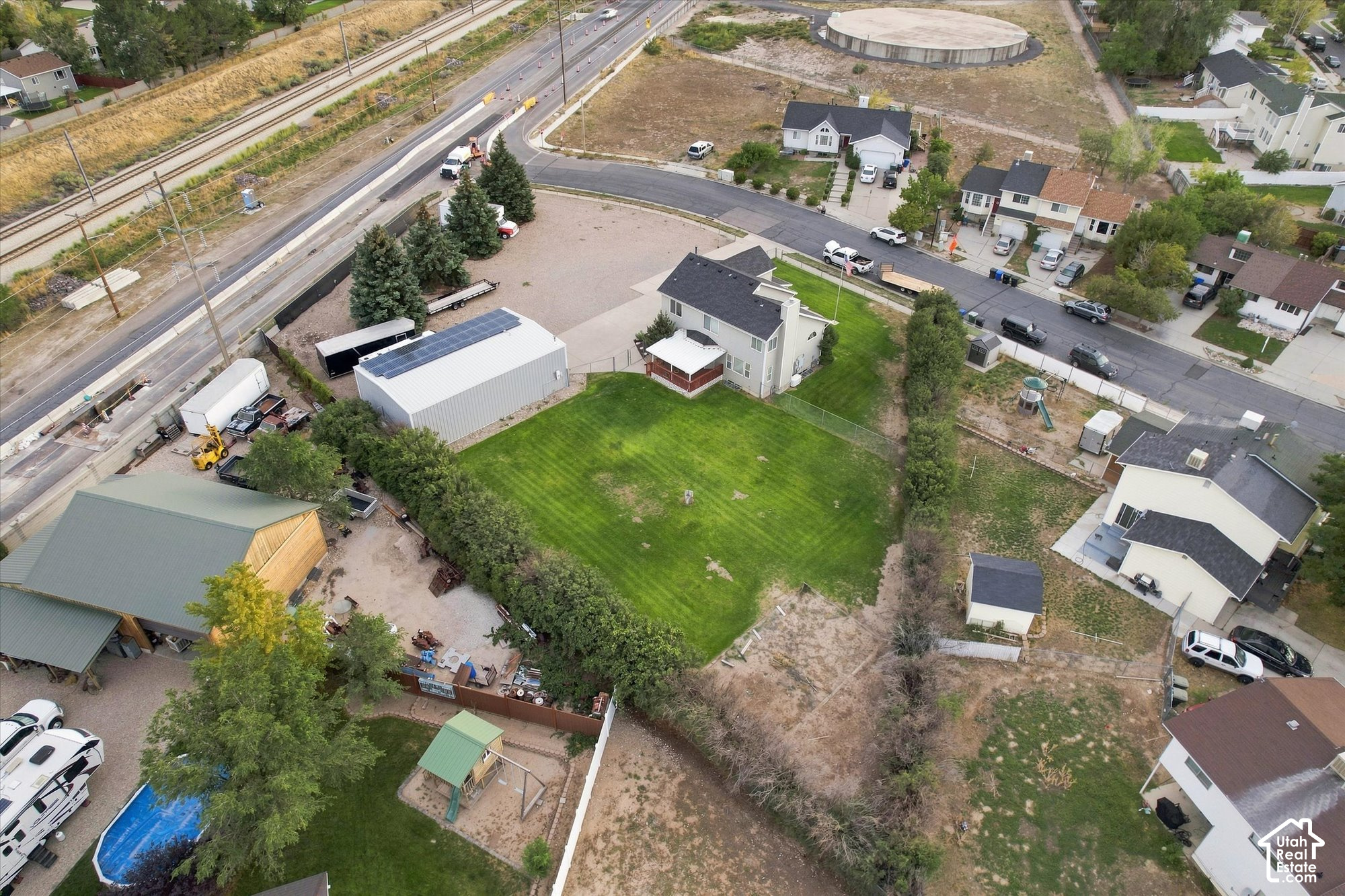 main property photo 48