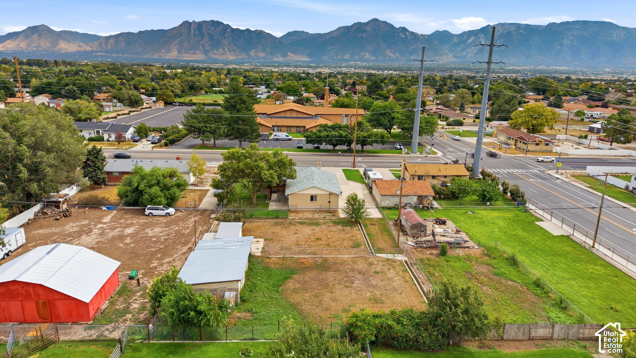 main property photo 10