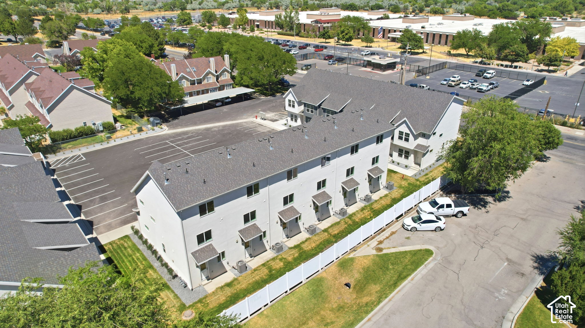 main property photo 50