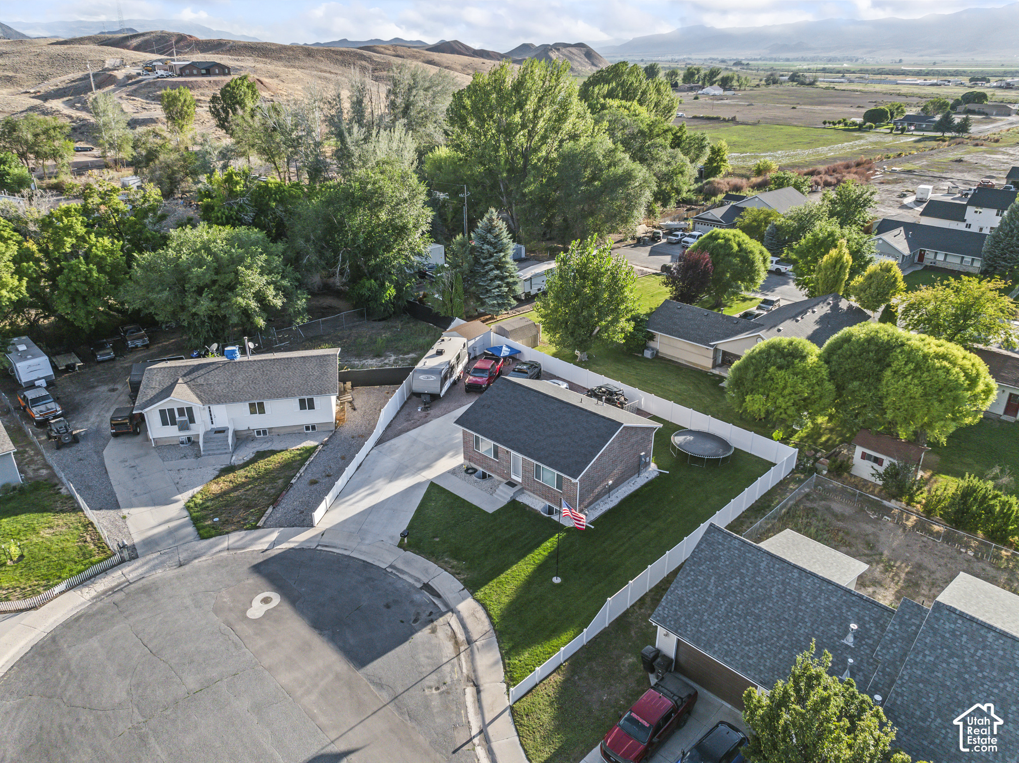 main property photo 38