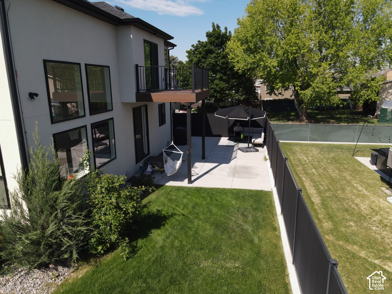 main property photo 47