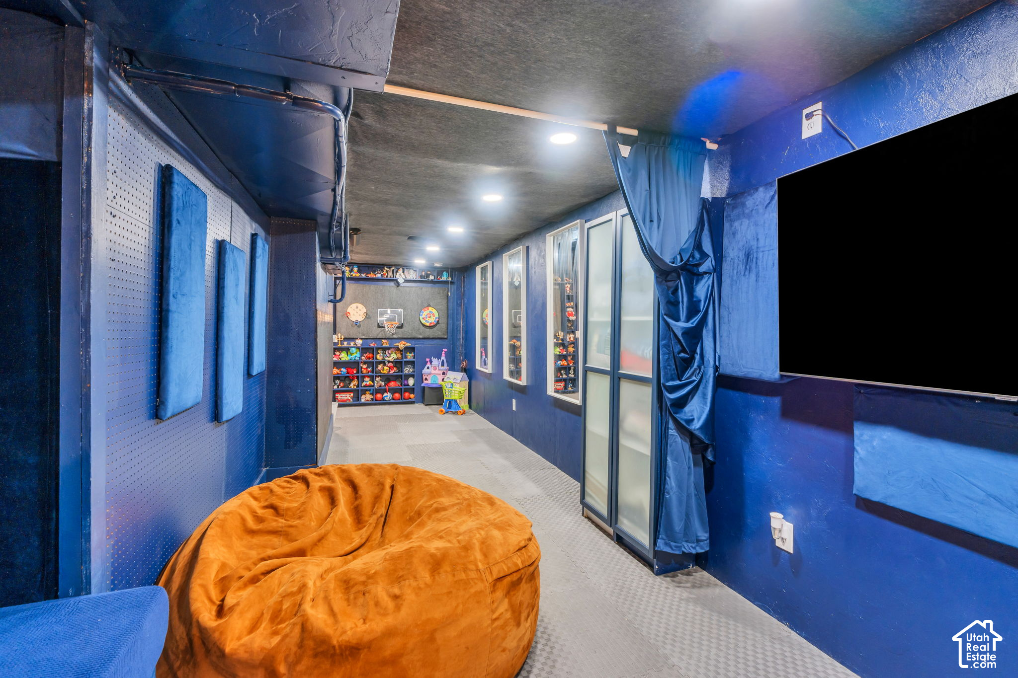 main property photo 18