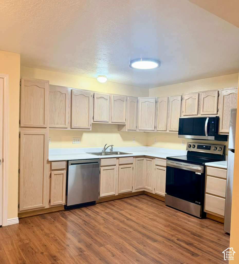 main property photo 5