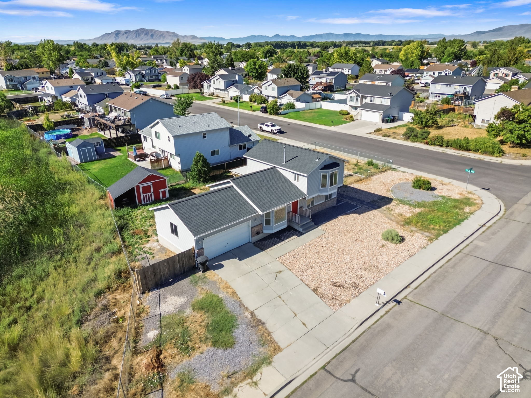 main property photo 26