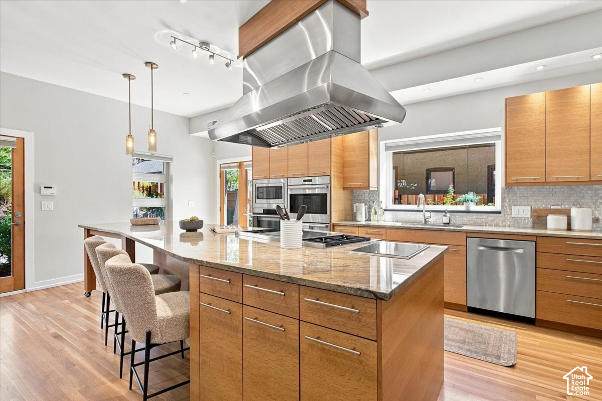 main property photo 8