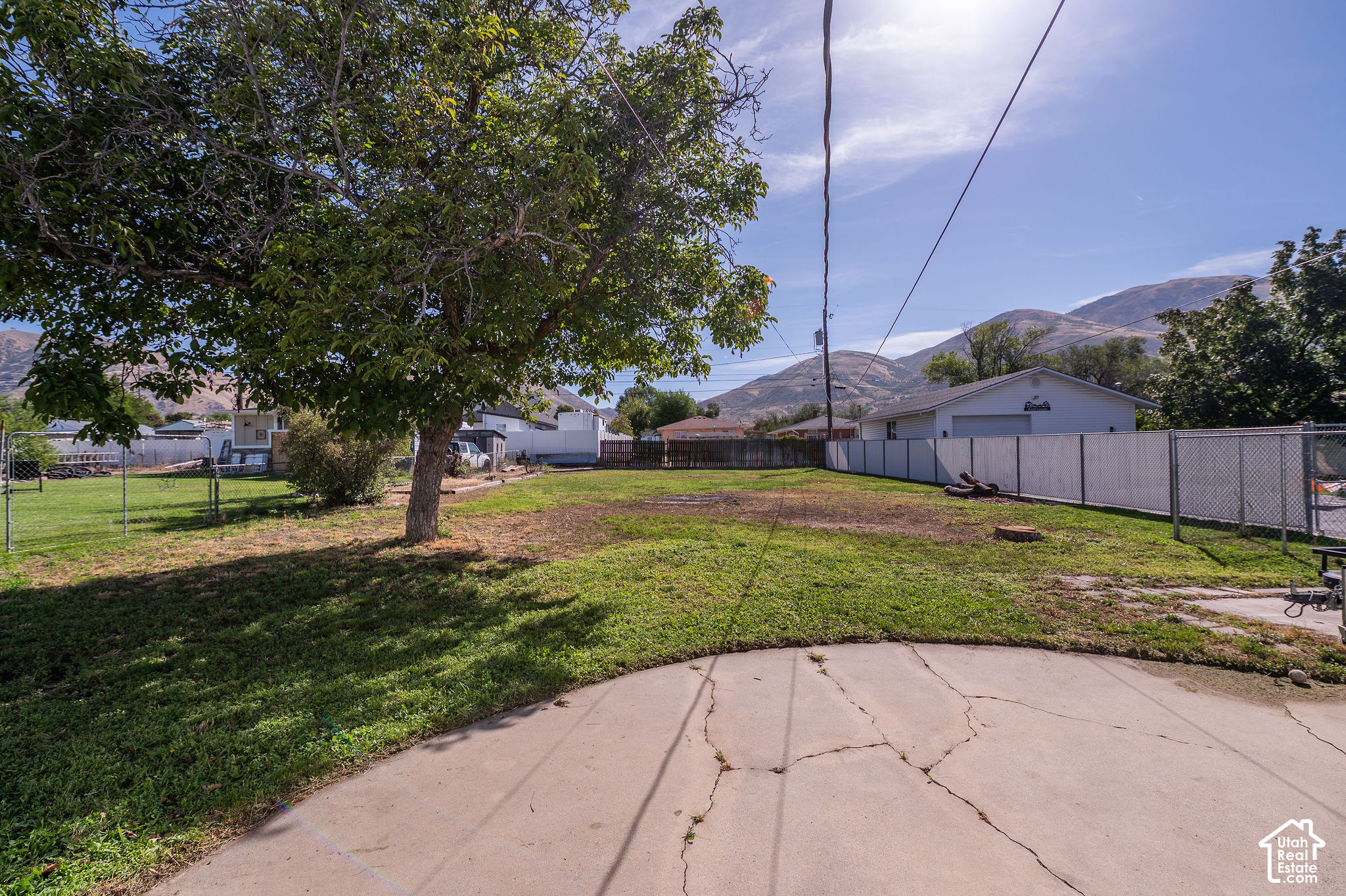 main property photo 15