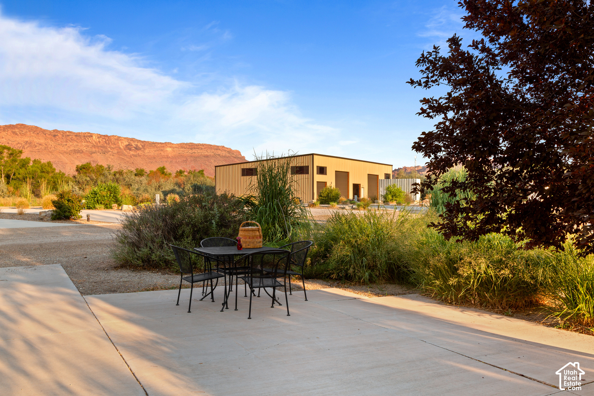main property photo 6