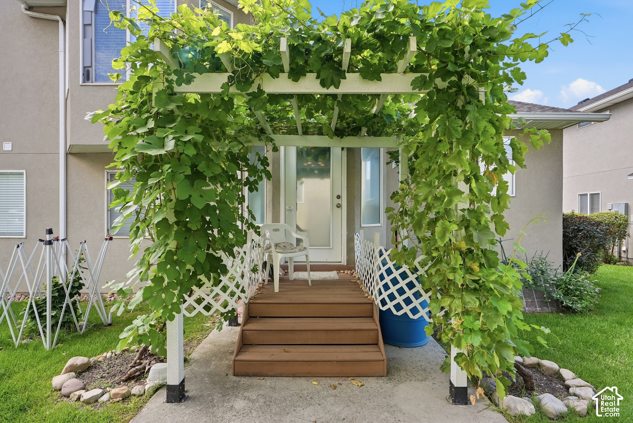 main property photo 19