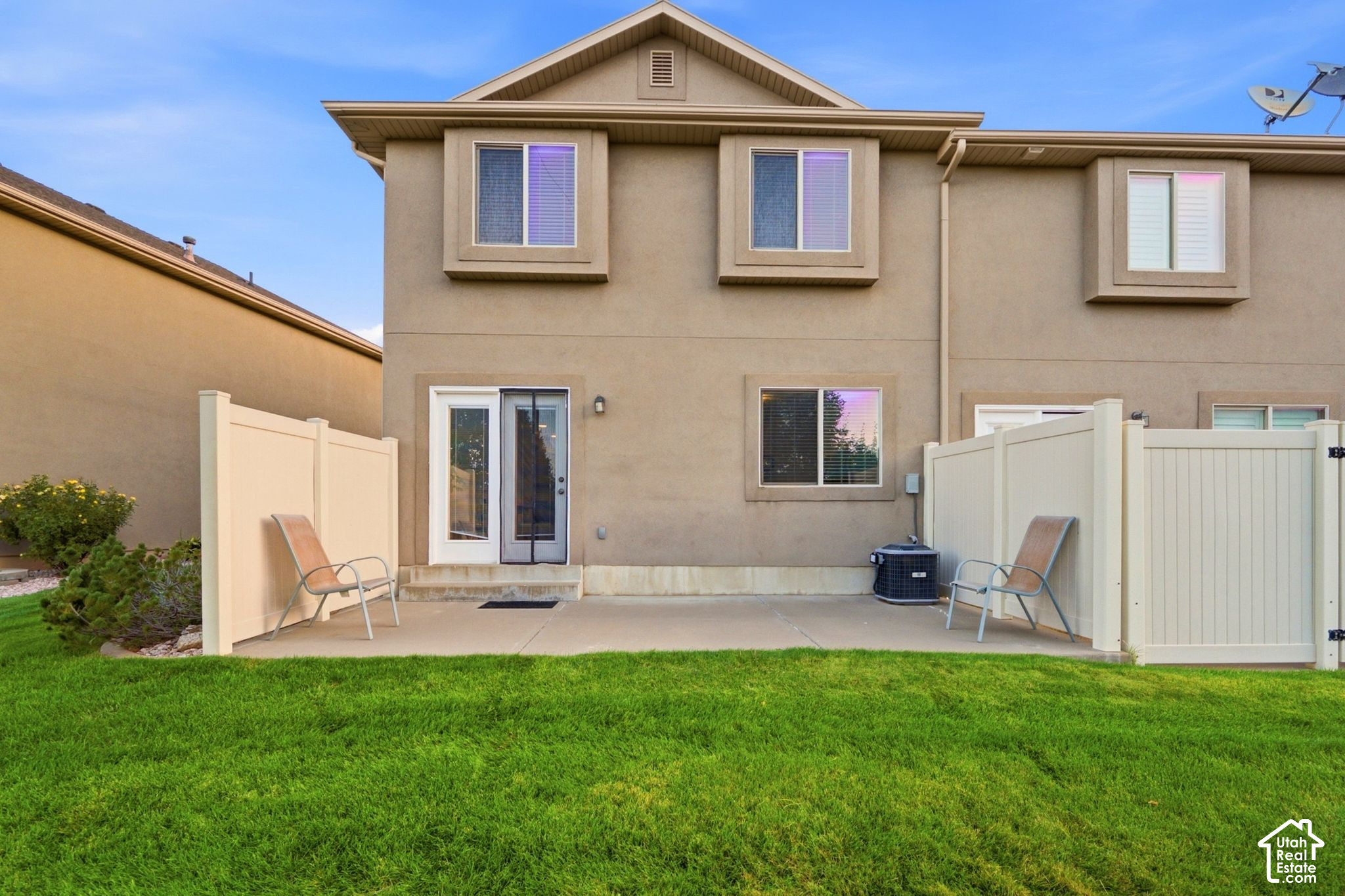 main property photo 23