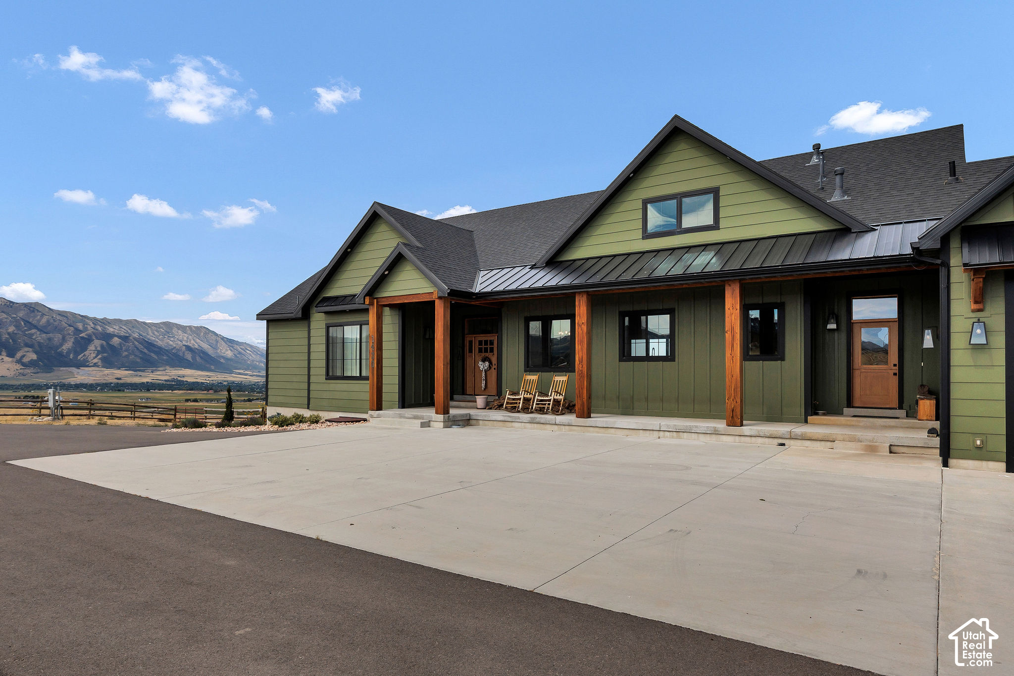 main property photo 4