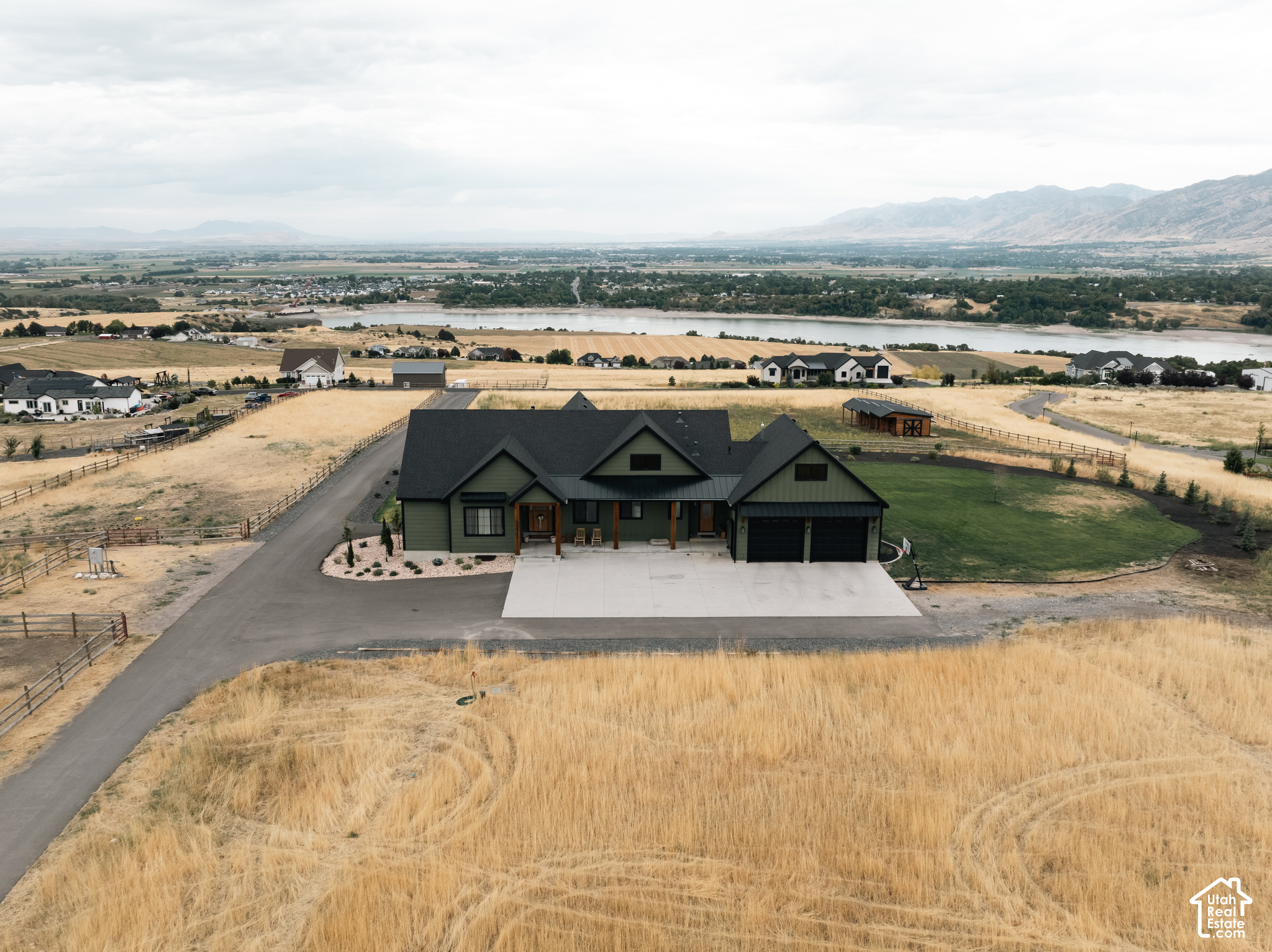 main property photo 74