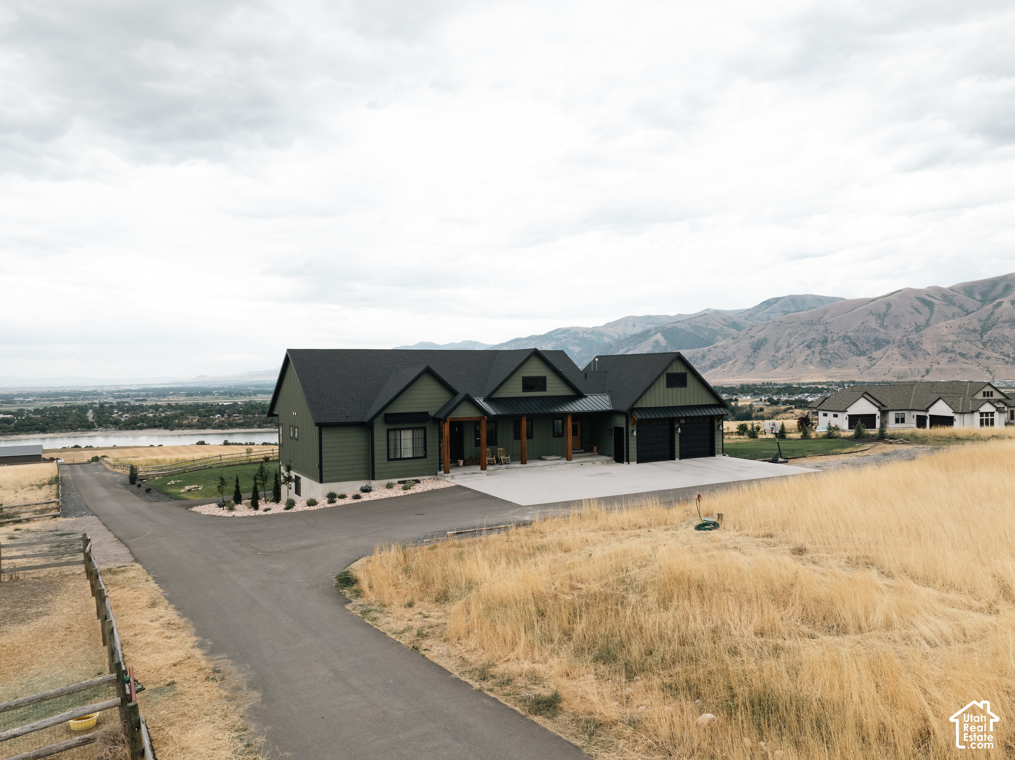 main property photo 75