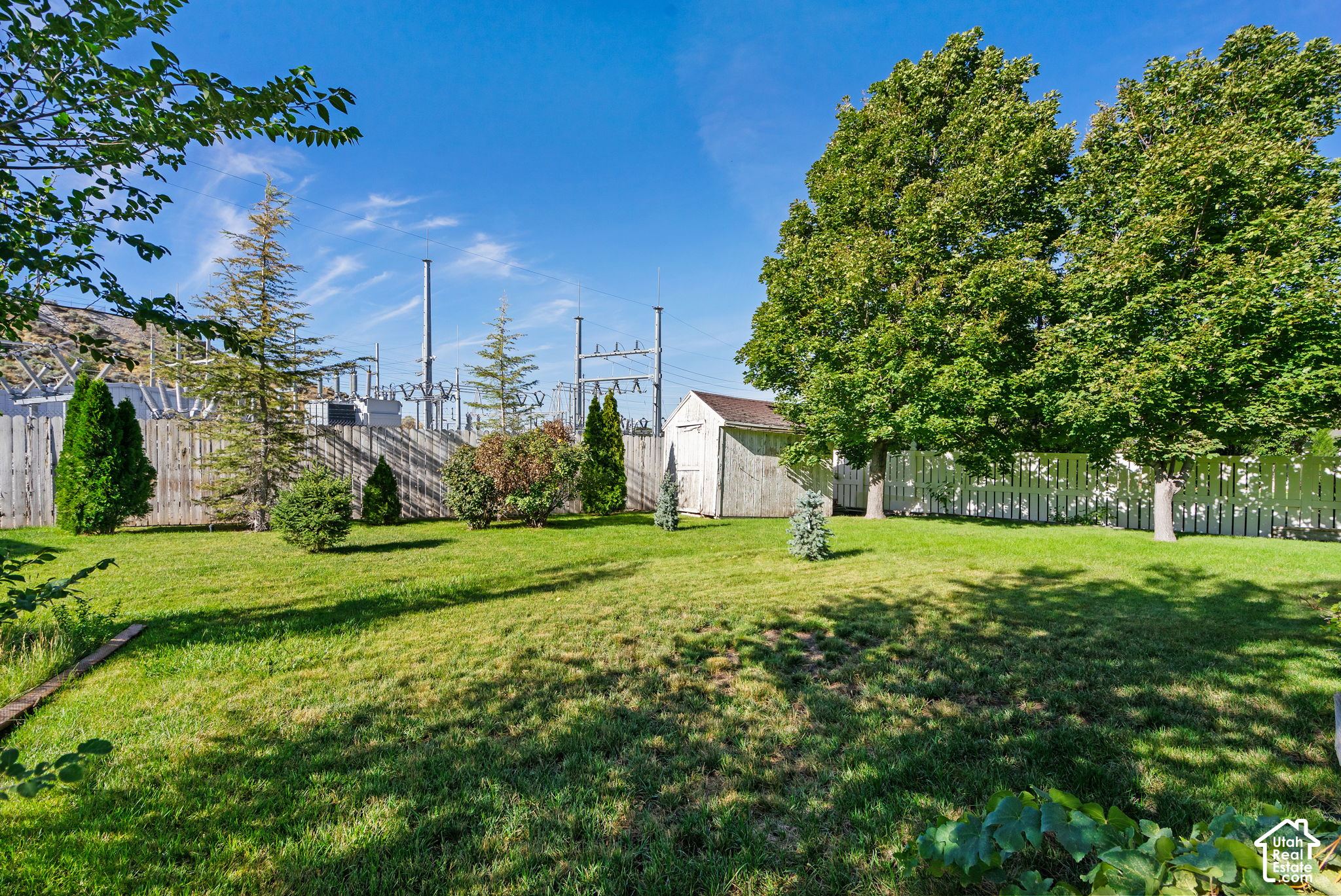 main property photo 32