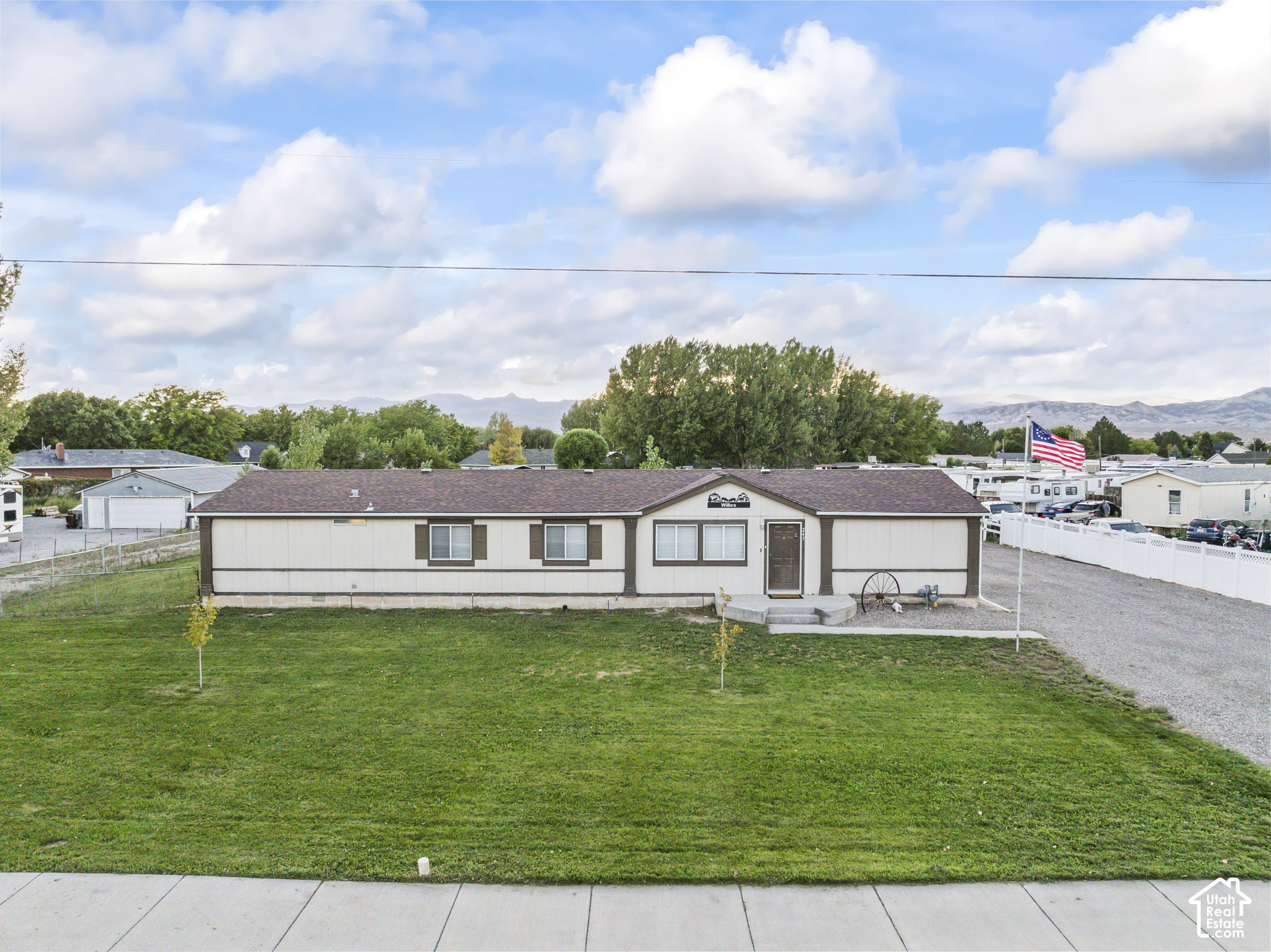 main property photo 21
