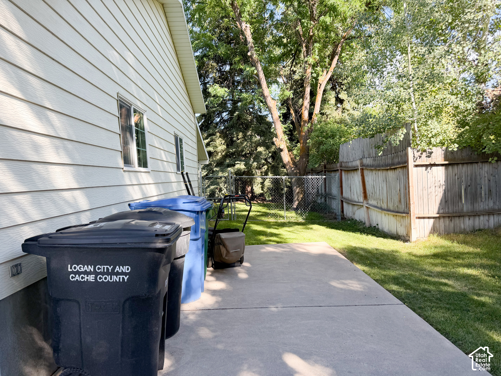 main property photo 47