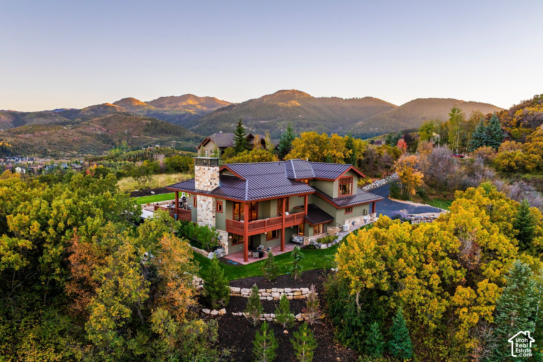 main property photo 5