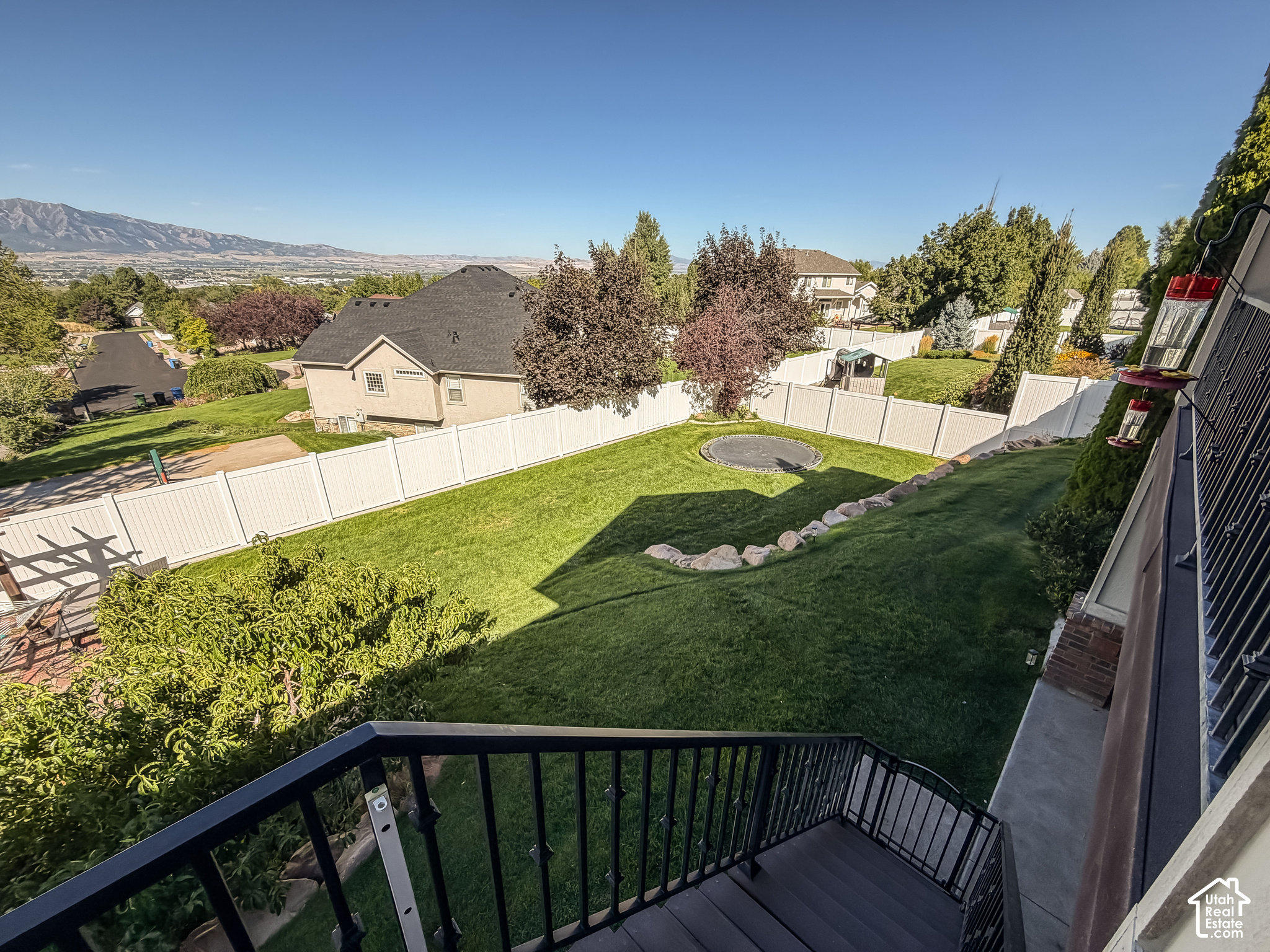 main property photo 33