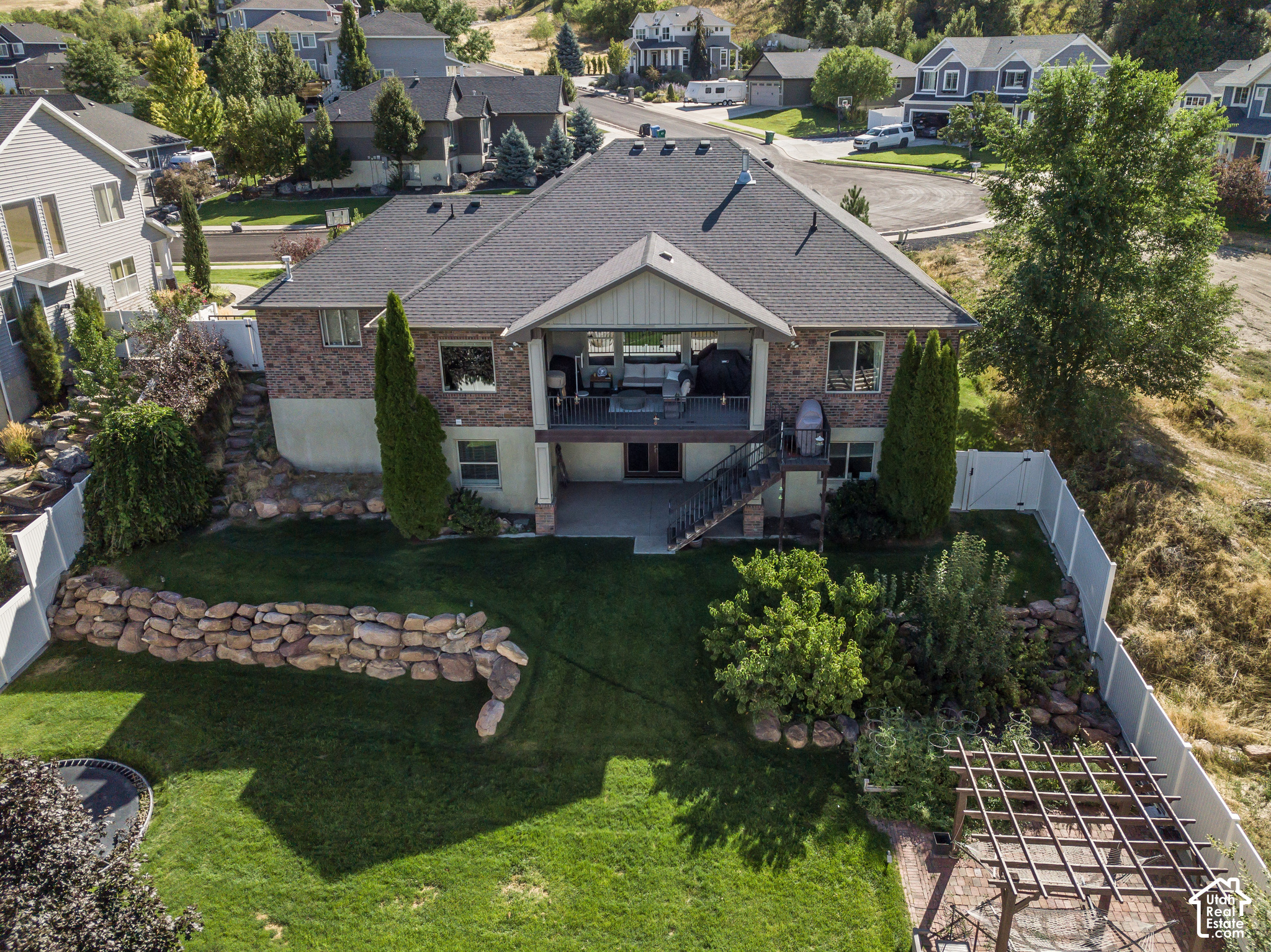 main property photo 5