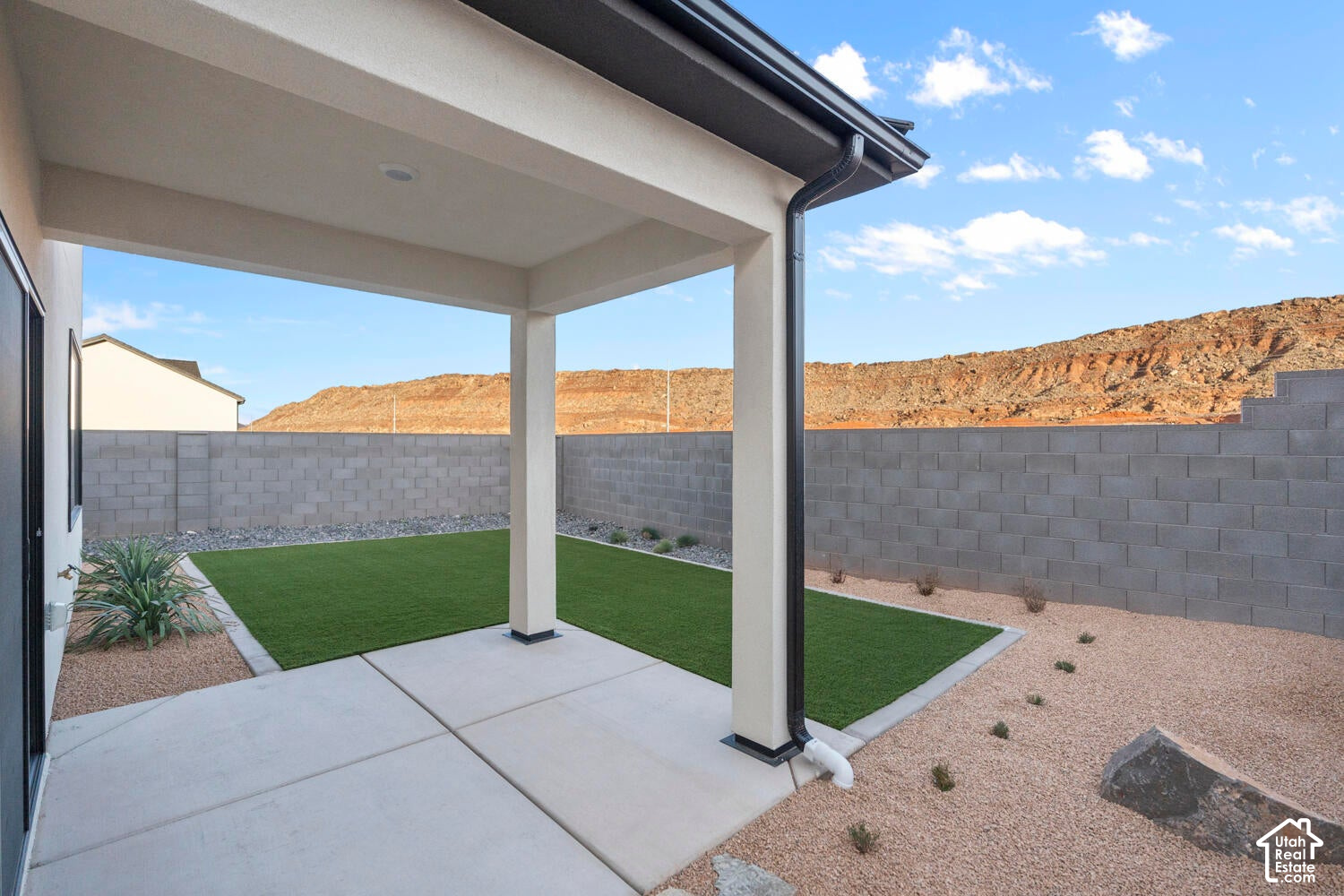 main property photo 31