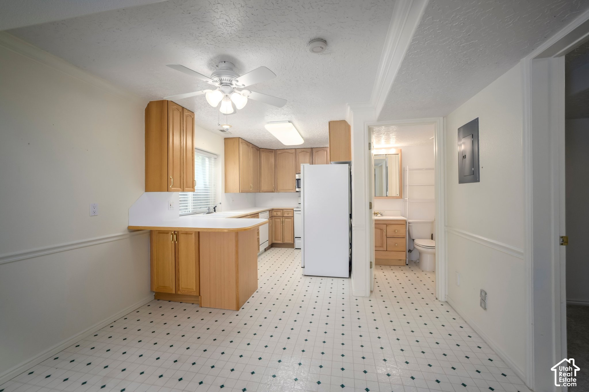 main property photo 20