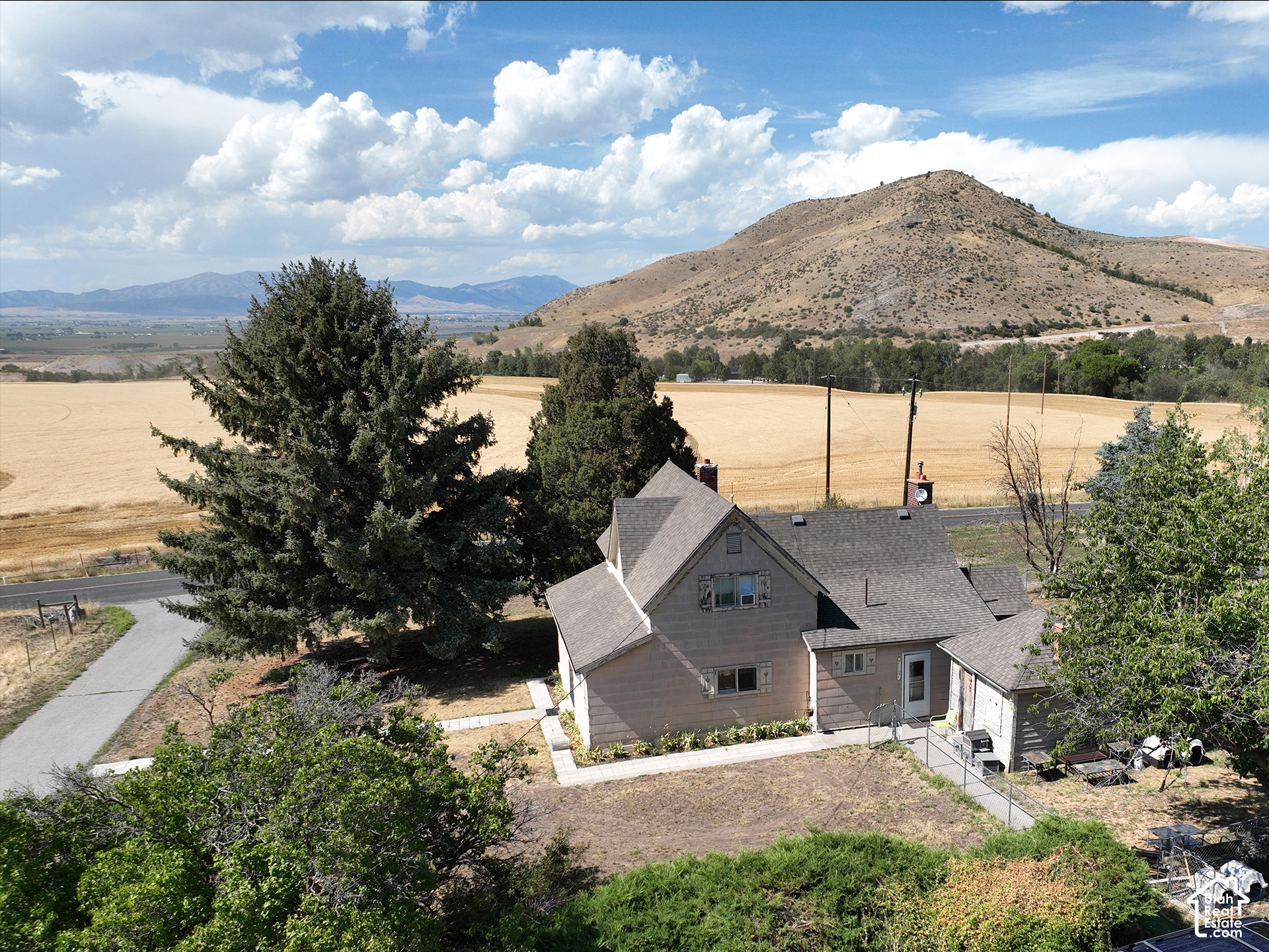 main property photo 16