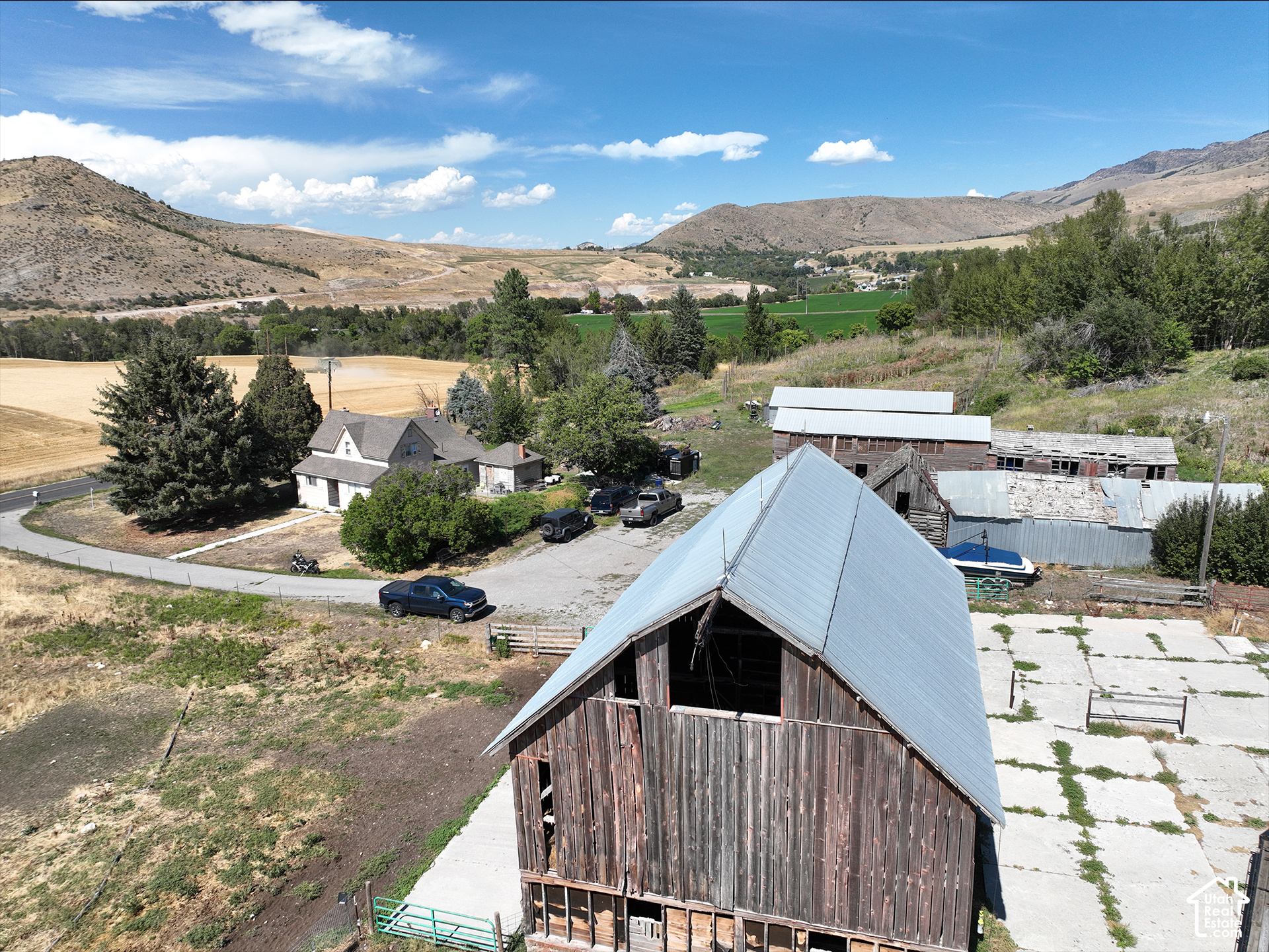 main property photo 17