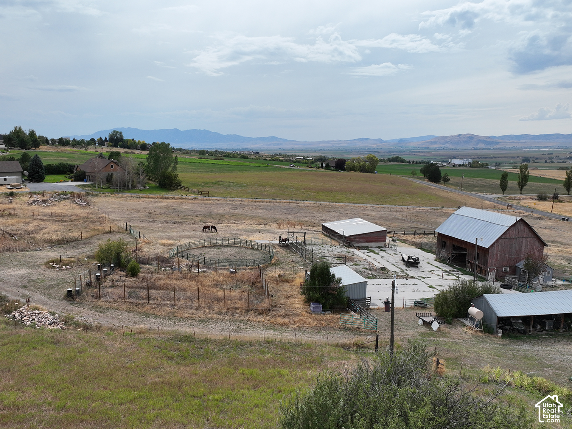 main property photo 19
