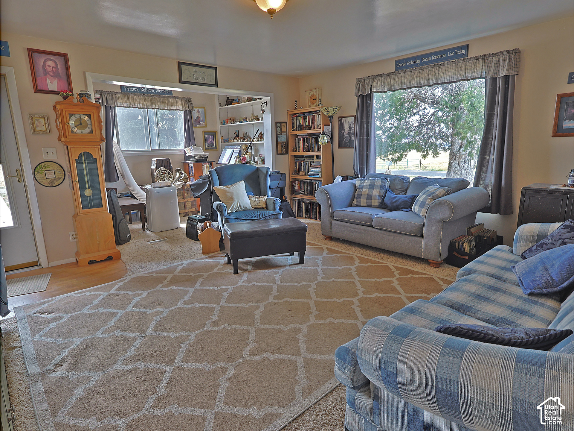 main property photo 5