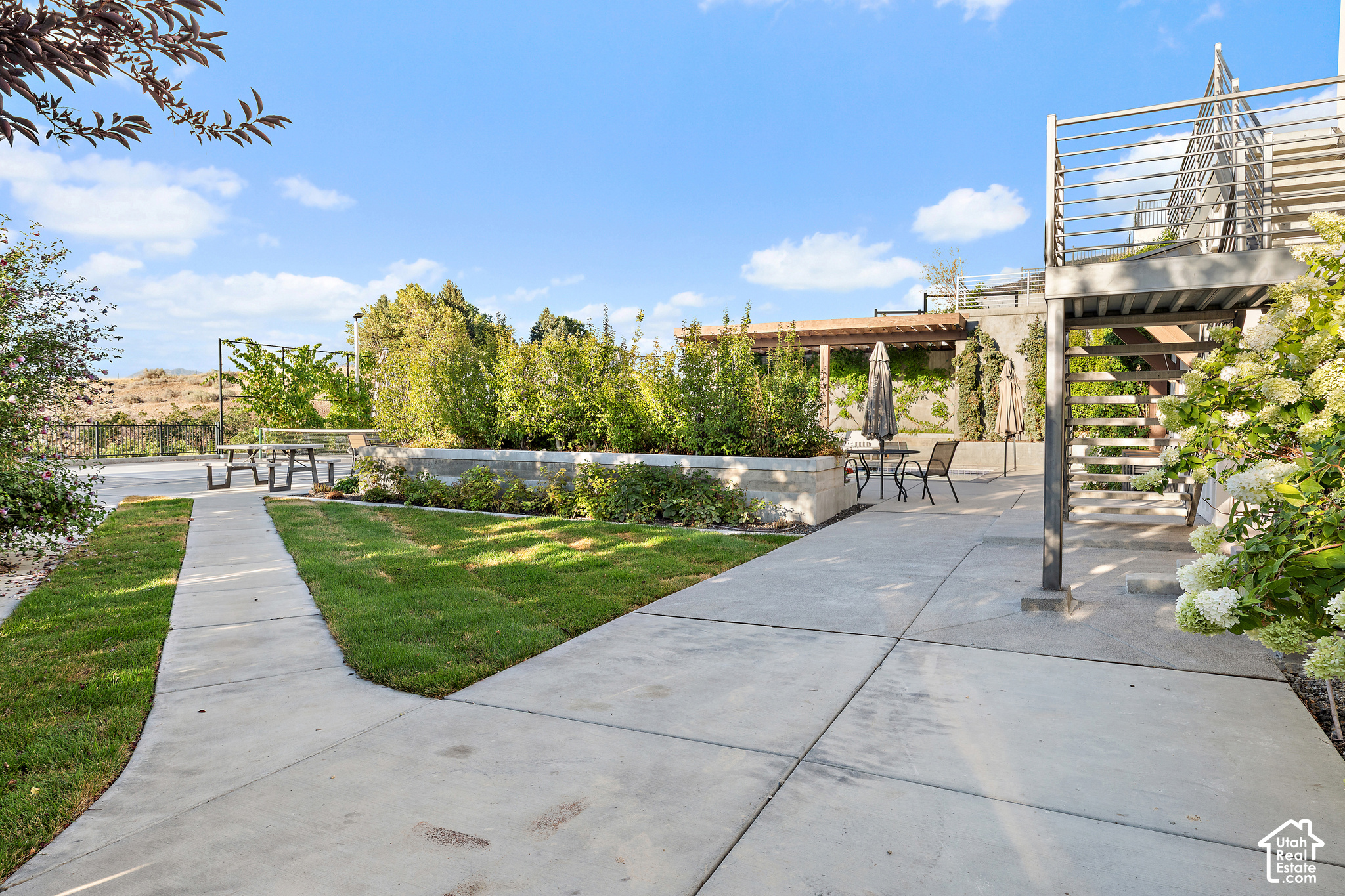 main property photo 66