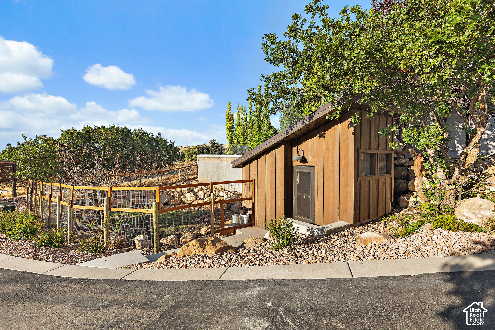 main property photo 74