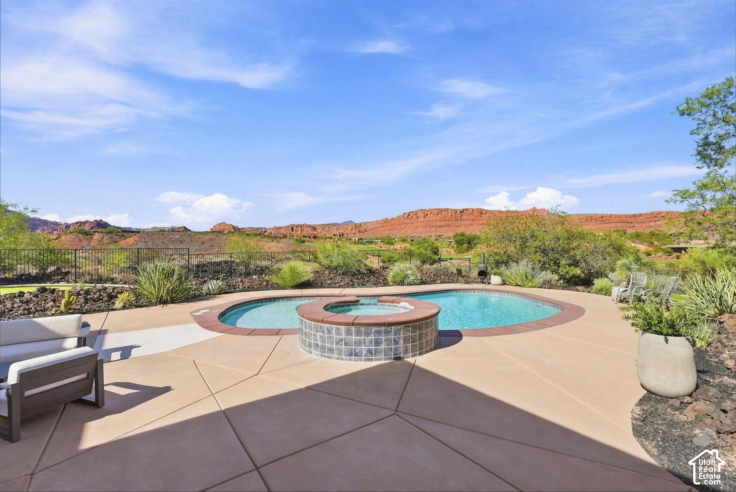 main property photo 23