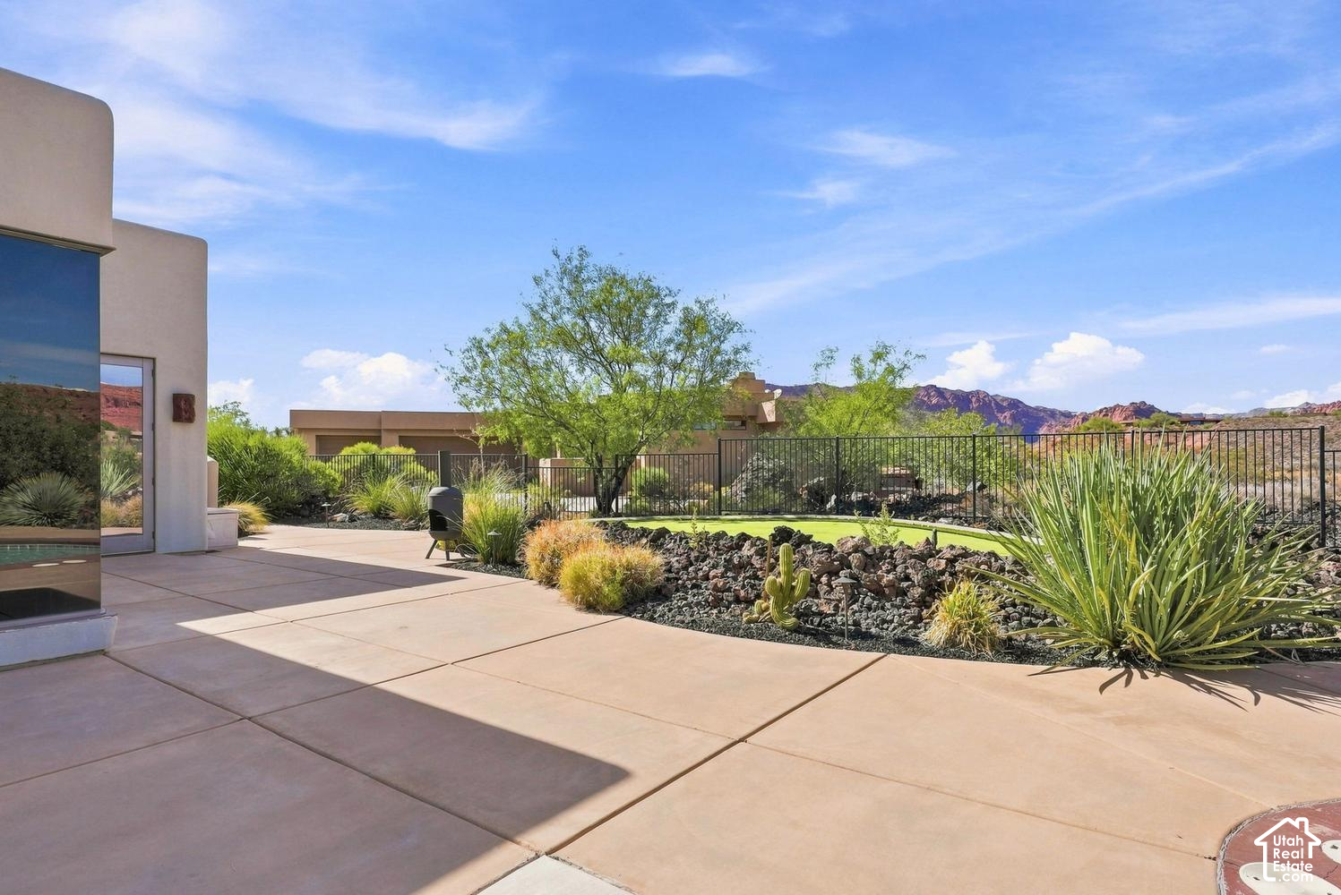 main property photo 24
