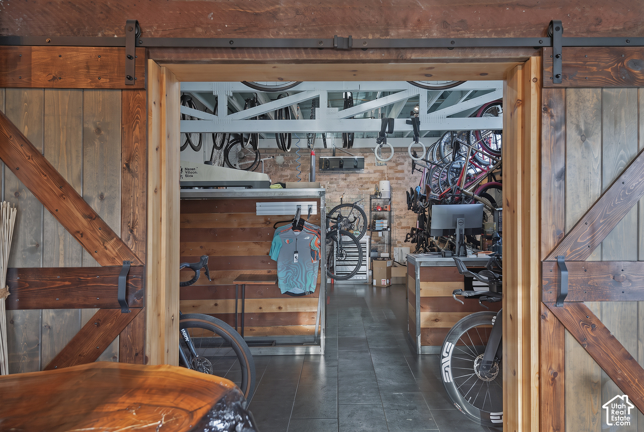 property viewer photo 11