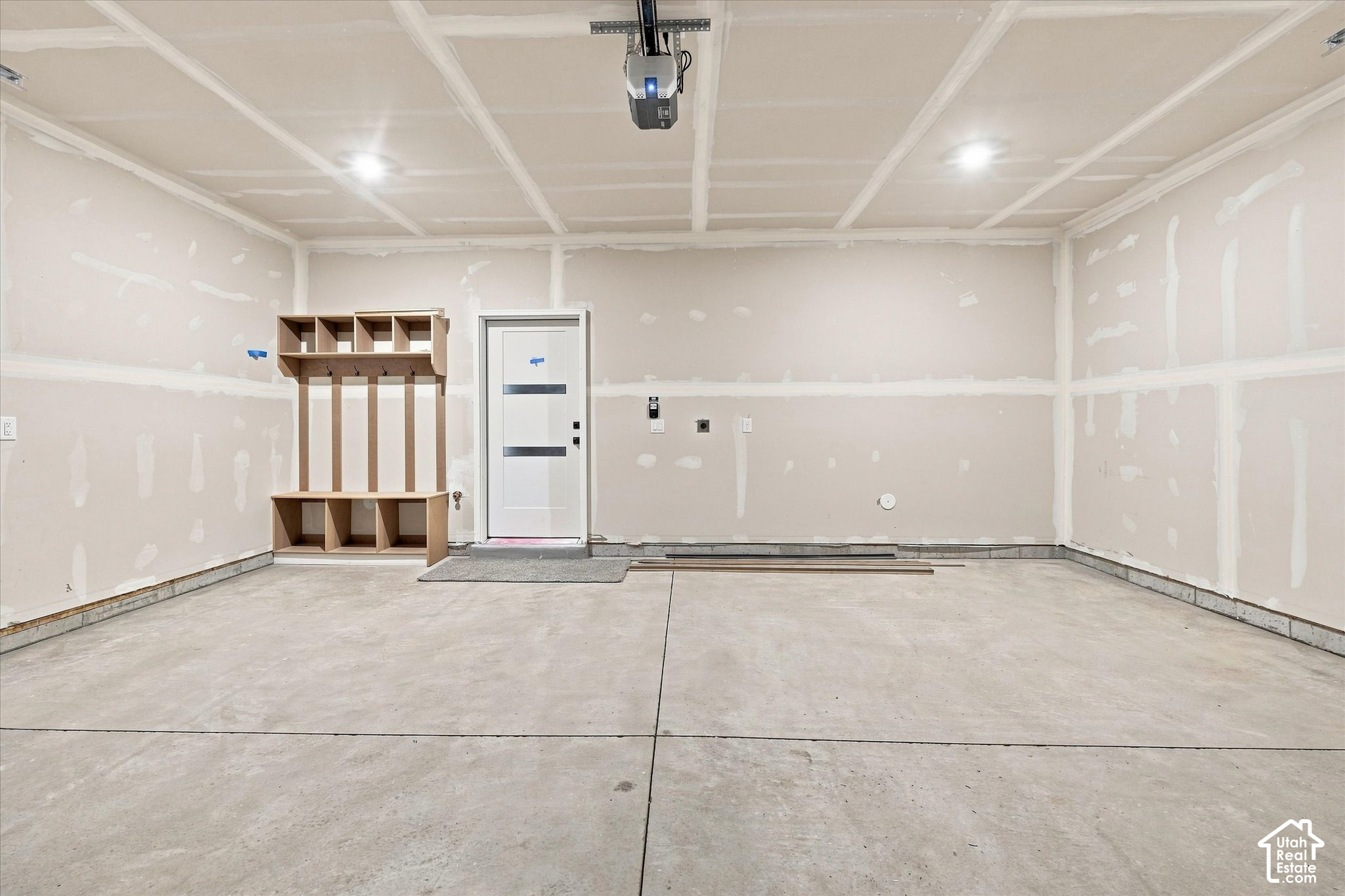 main property photo 50