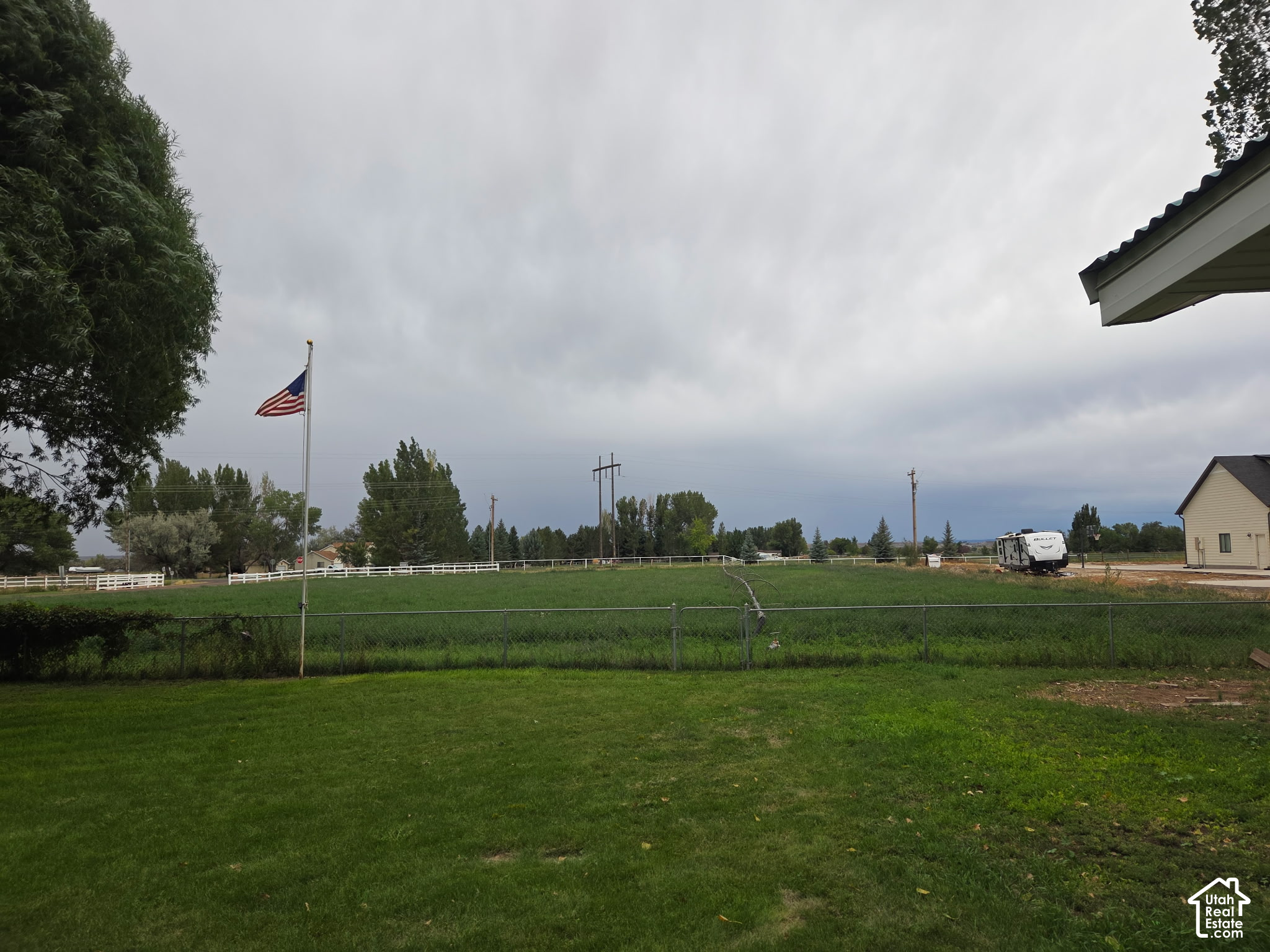main property photo 25