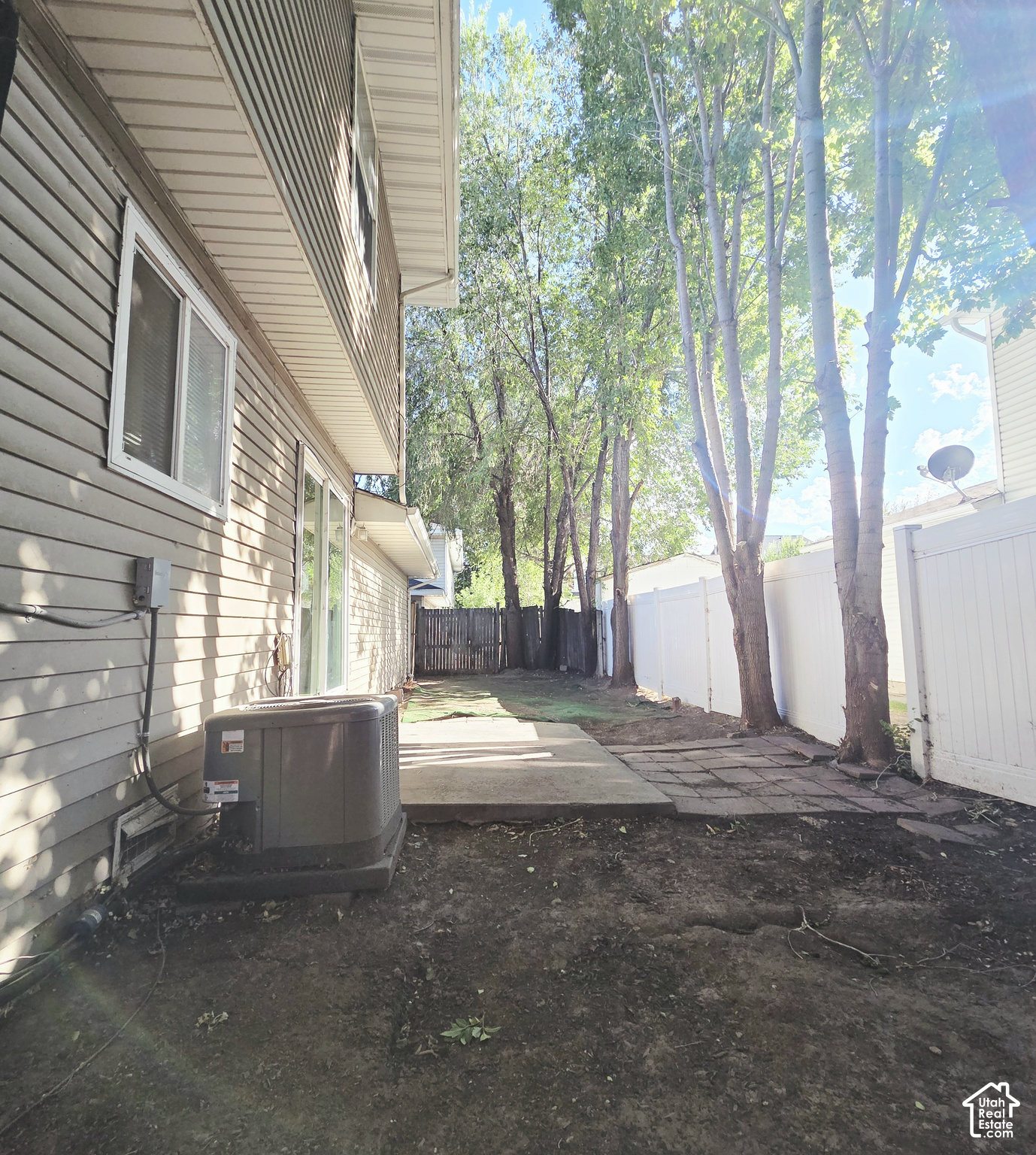 main property photo 12