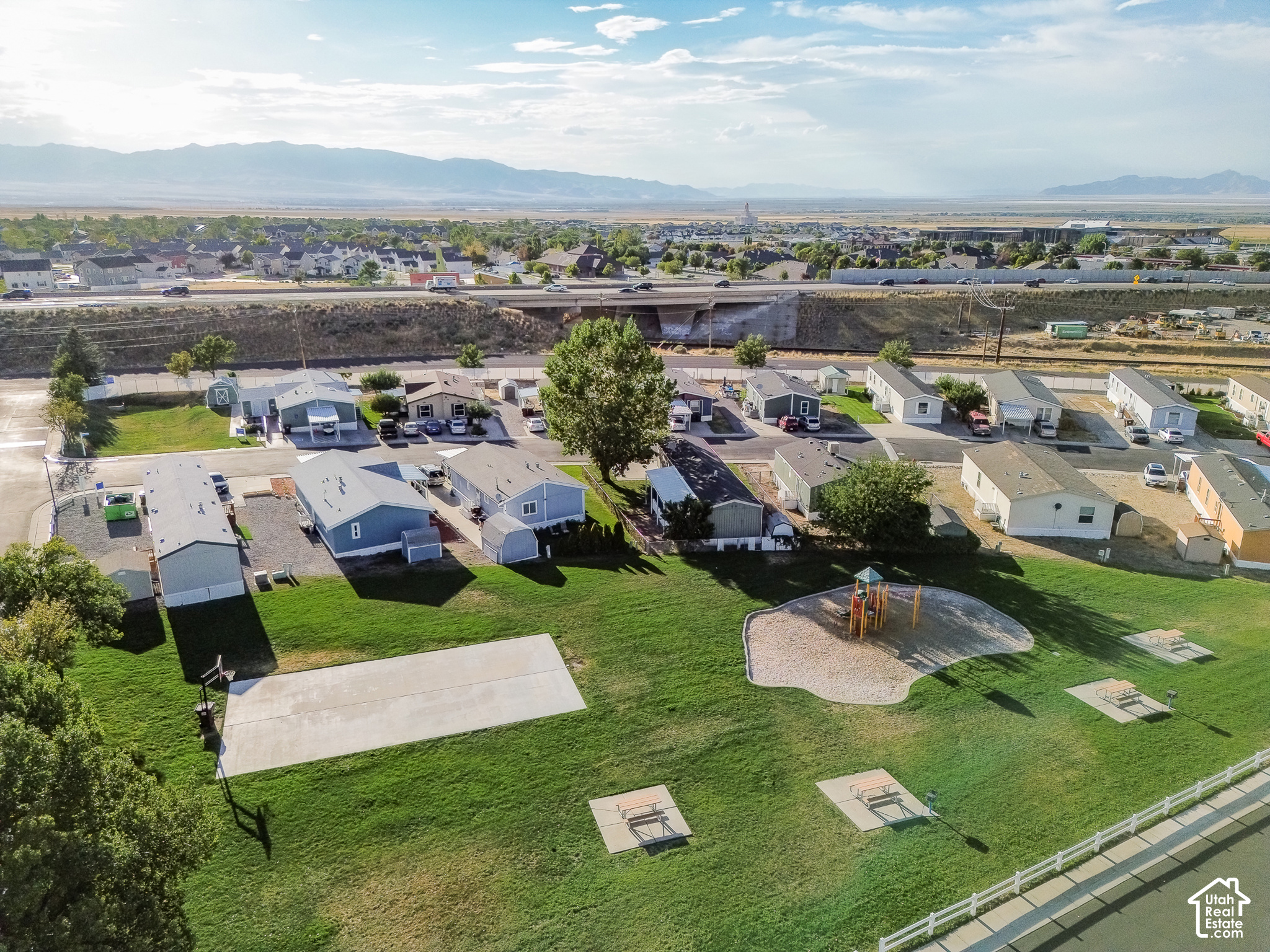 main property photo 41